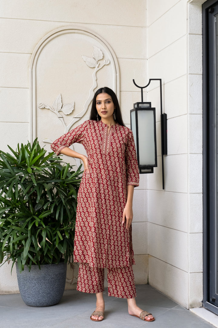Maroon Cotton Collar Neck Booti Print Co-Ord Set For Women's