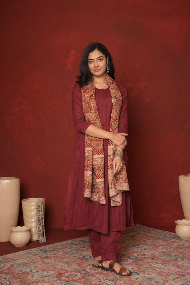 MAROON COTTON DOBBY ROUND SLEEVES HIGHLIGHTED WITH LACE KURTA PANT SET