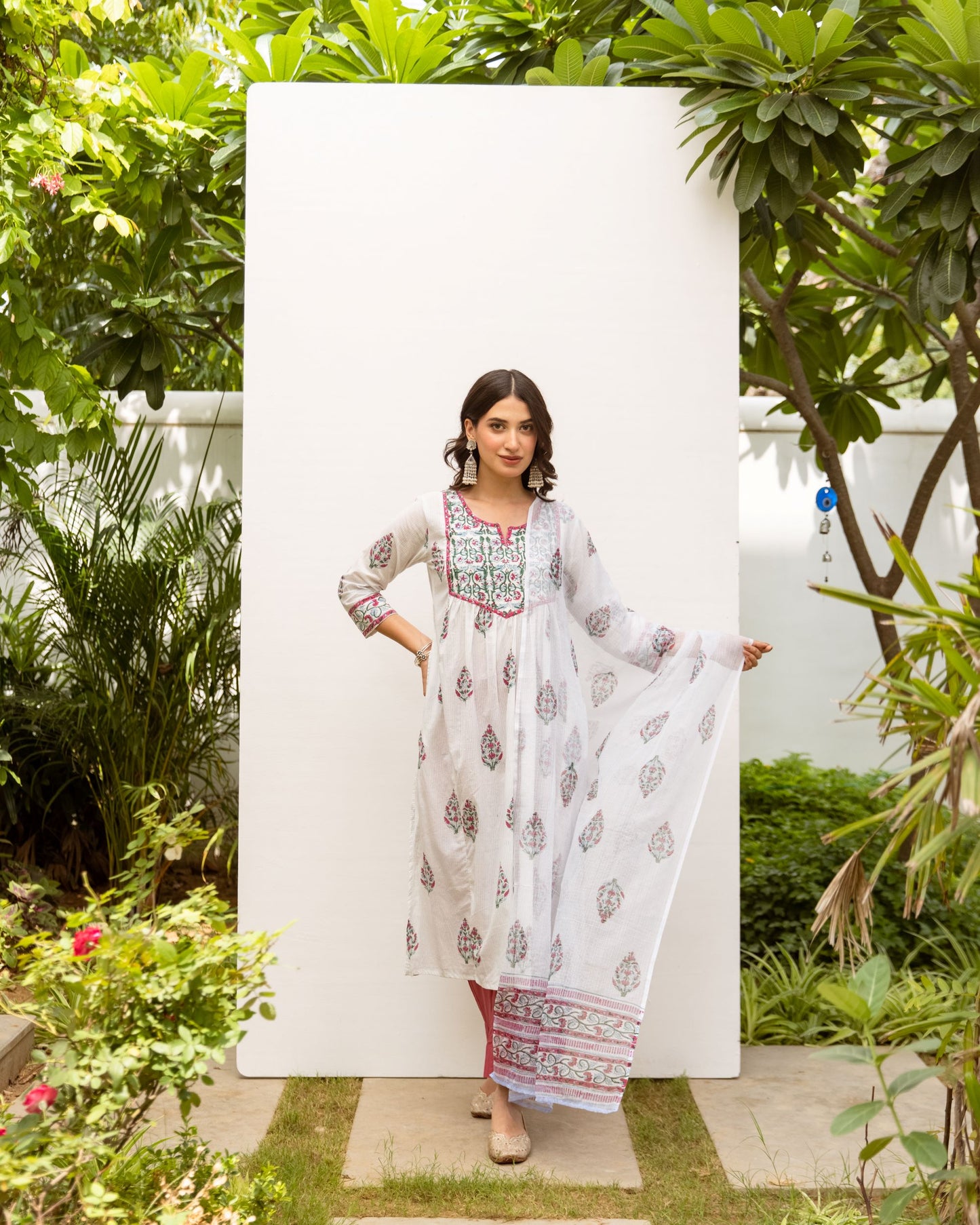 White Handblock Printed Kurta Dupatta Set For Women's