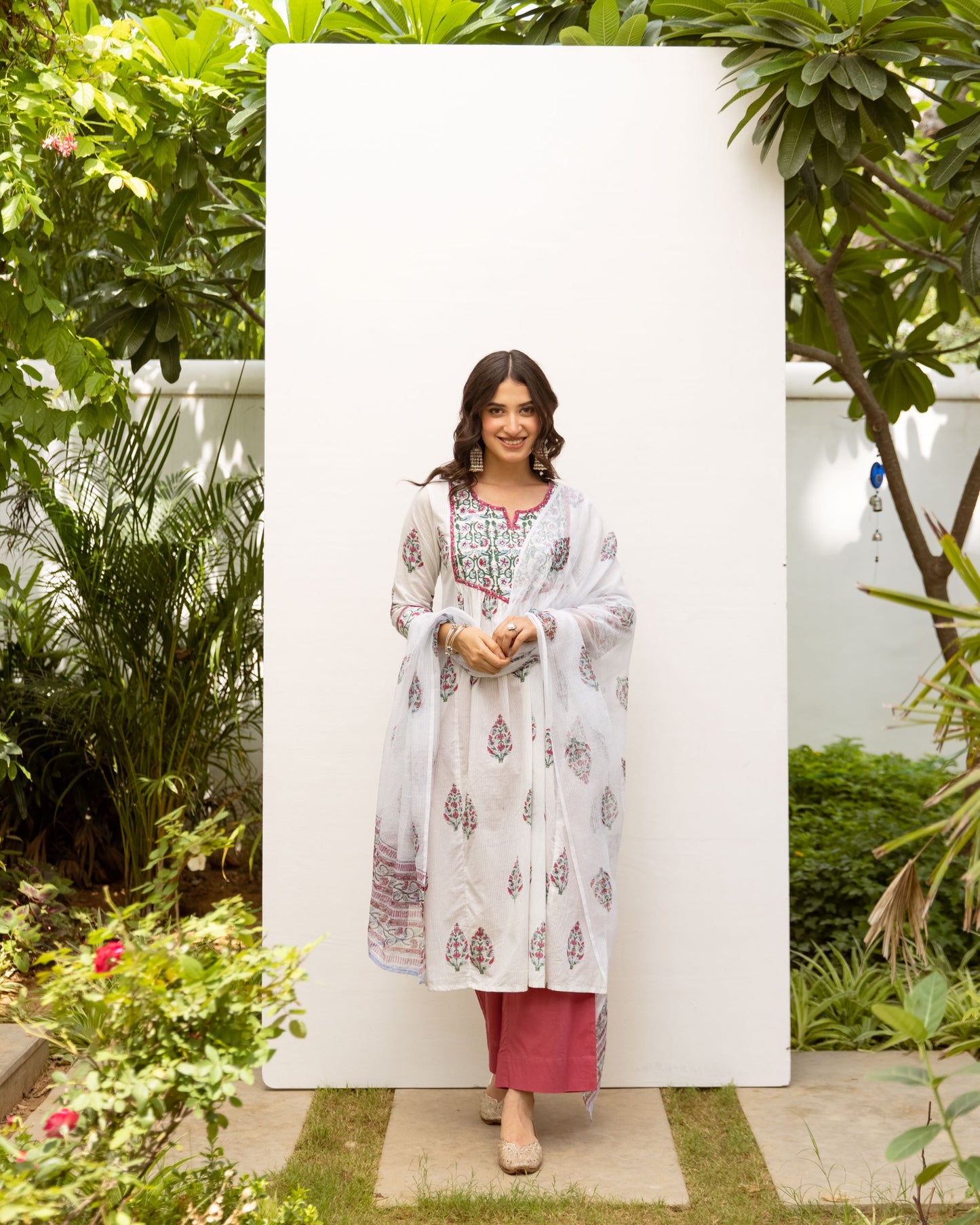 White Handblock Printed Kurta Dupatta Set For Women's