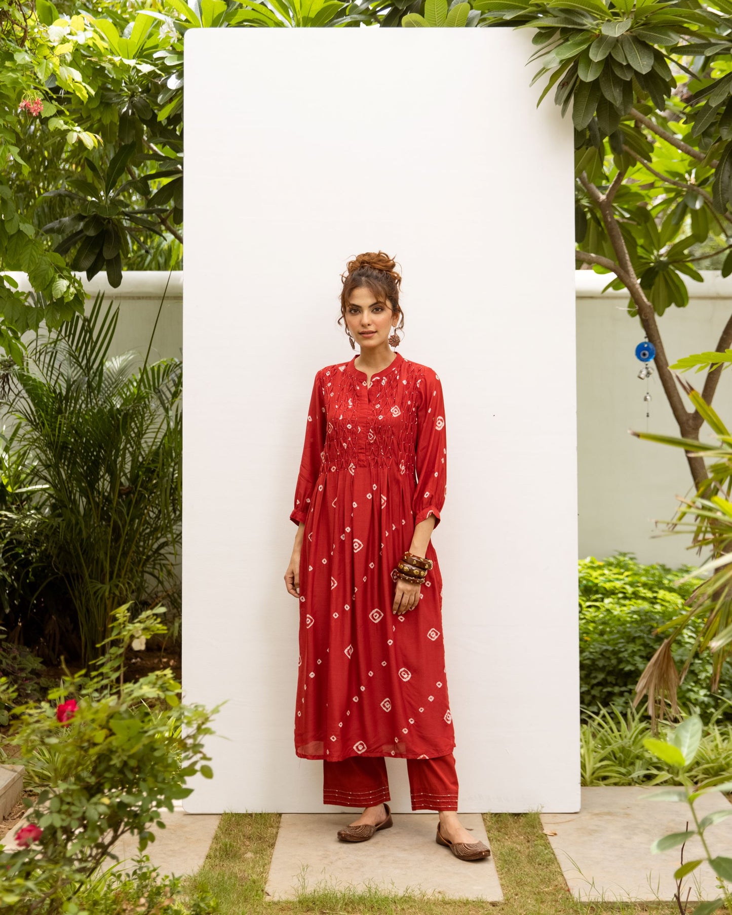 Red Hand Done Bandhani Cotton Silk Kurta Pant Set For Women's
