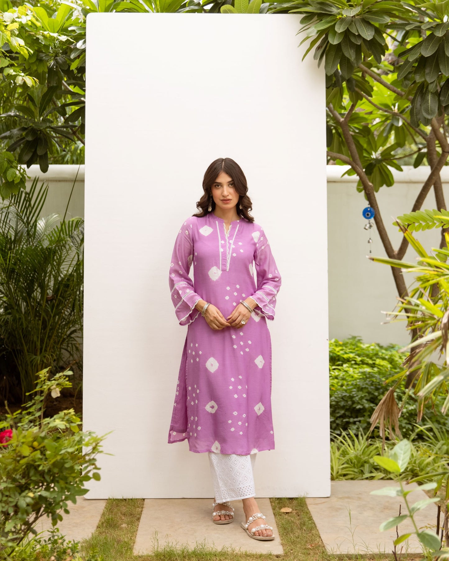 Lavender Hand-done Bandhani Round Neck Kurta For Women's