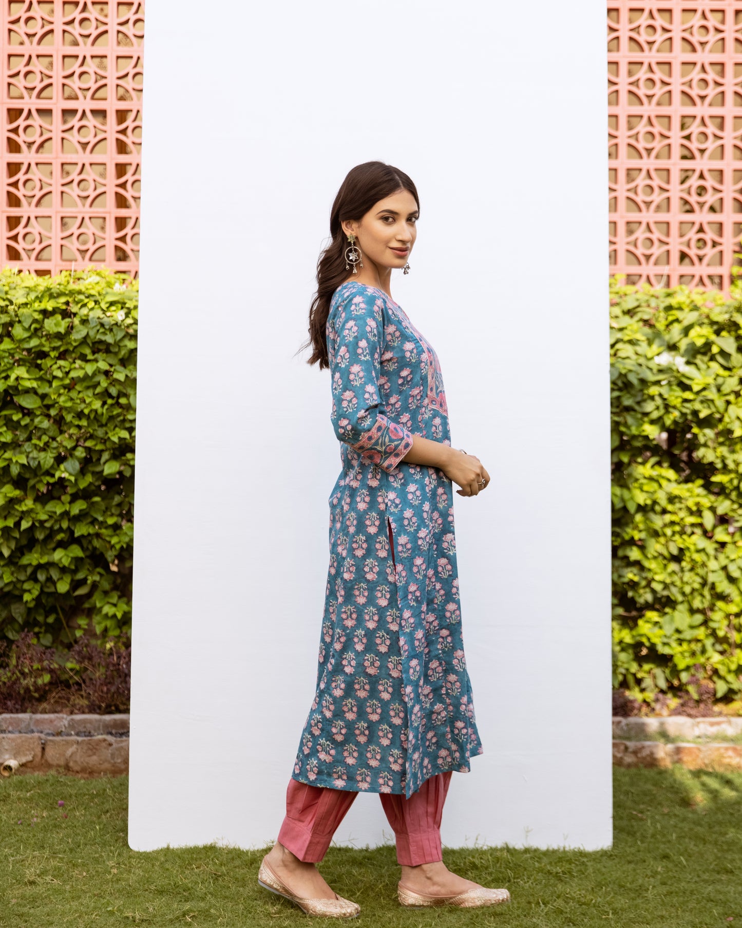 Blue Cotton Round Neck Handblock Kurta For Women's