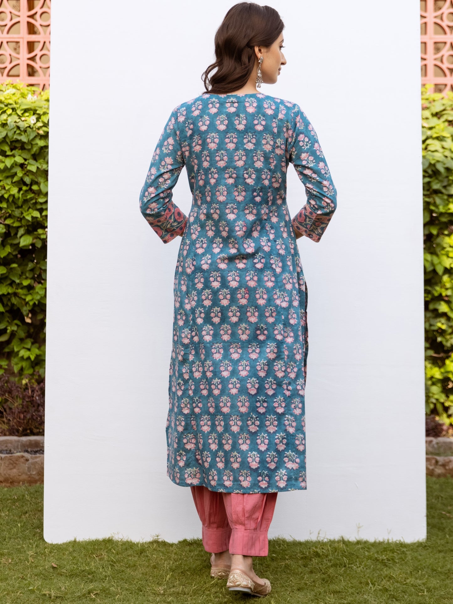 Blue Cotton Round Neck Handblock Kurta For Women's