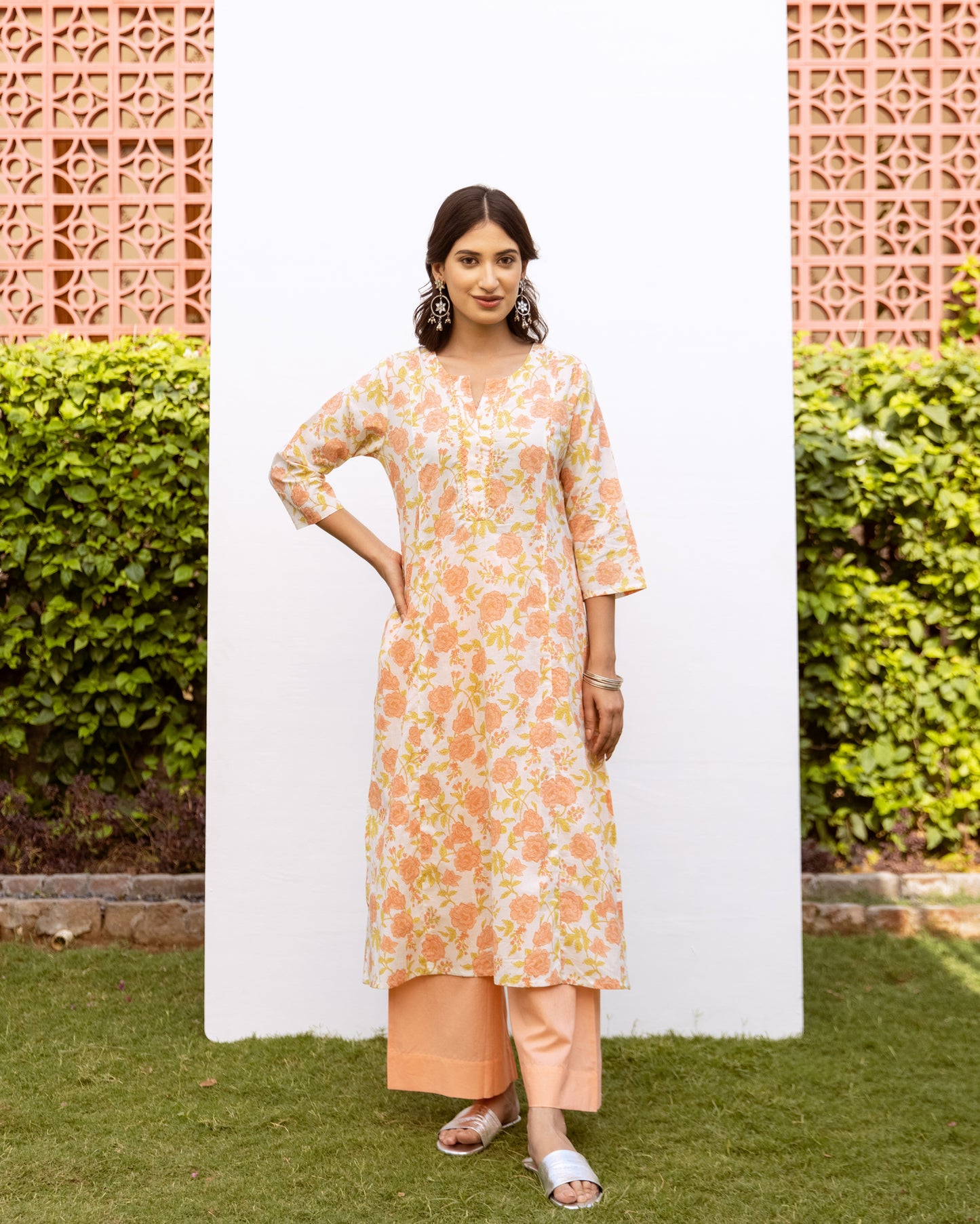 White With Peach Floral Print Round Neck Cotton Kurta For Women's