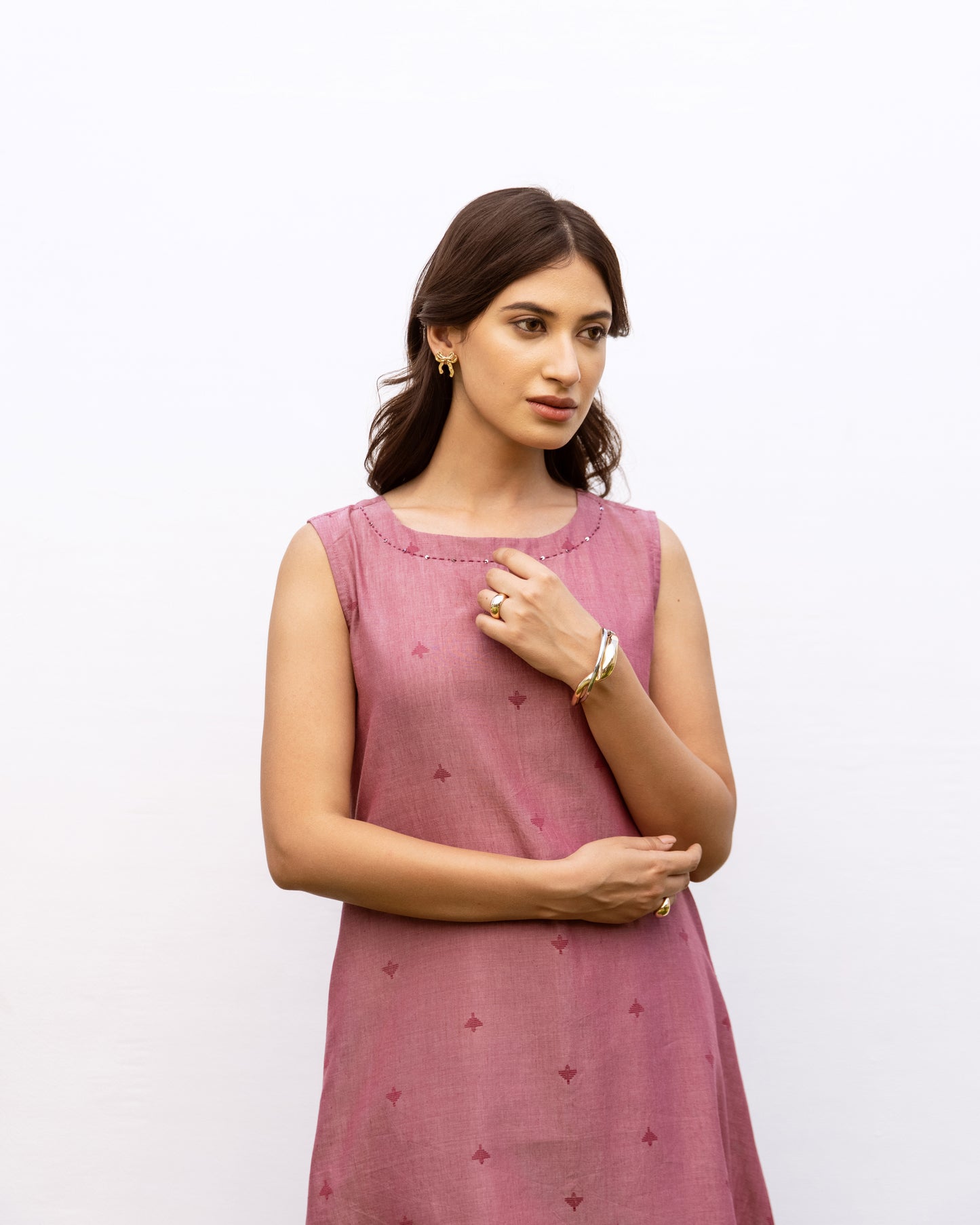Dusty Rose Pink Cotton Handloom Sleeveless Kurta Pant Set For Women's