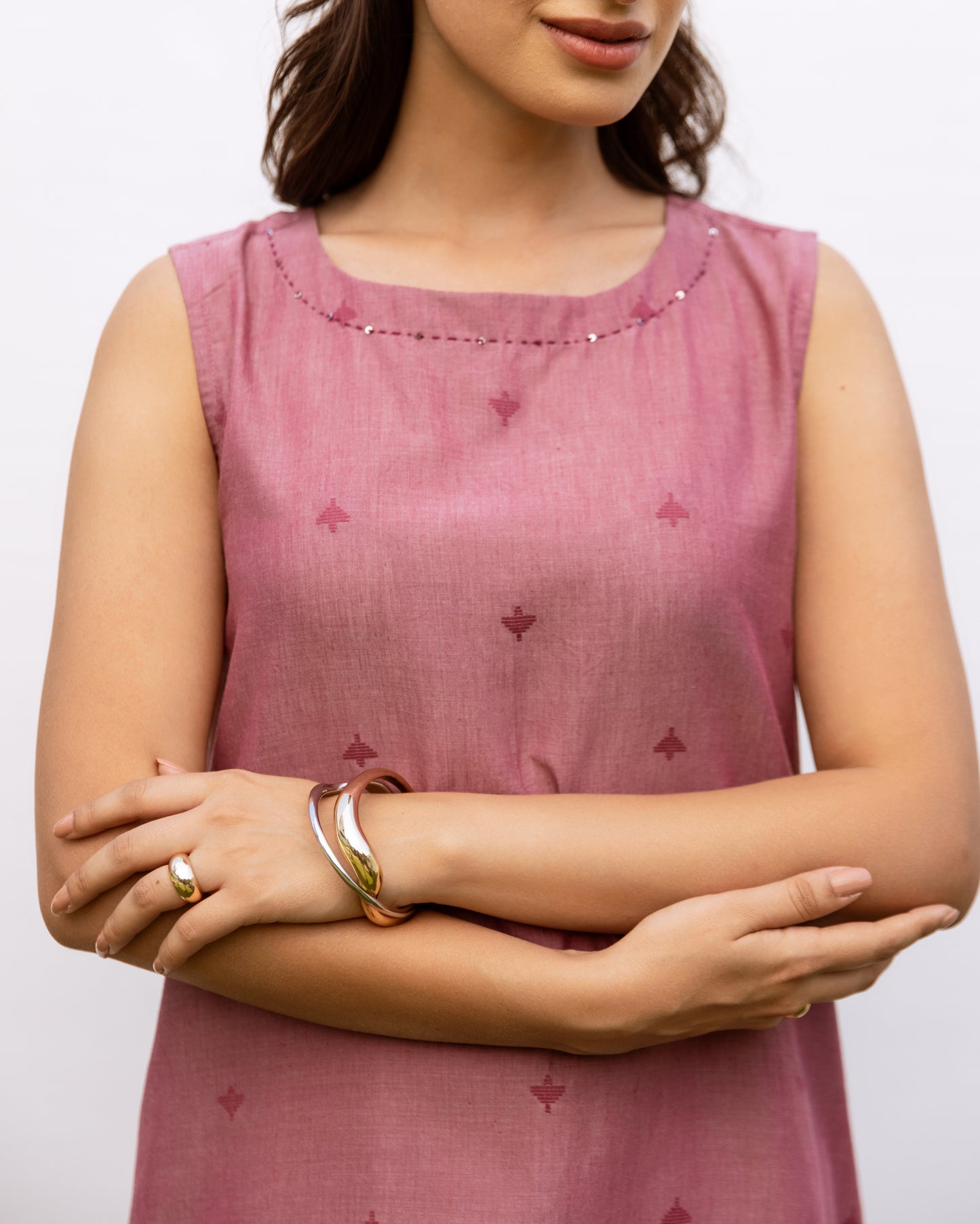Dusty Rose Pink Cotton Handloom Sleeveless Kurta Pant Set For Women's