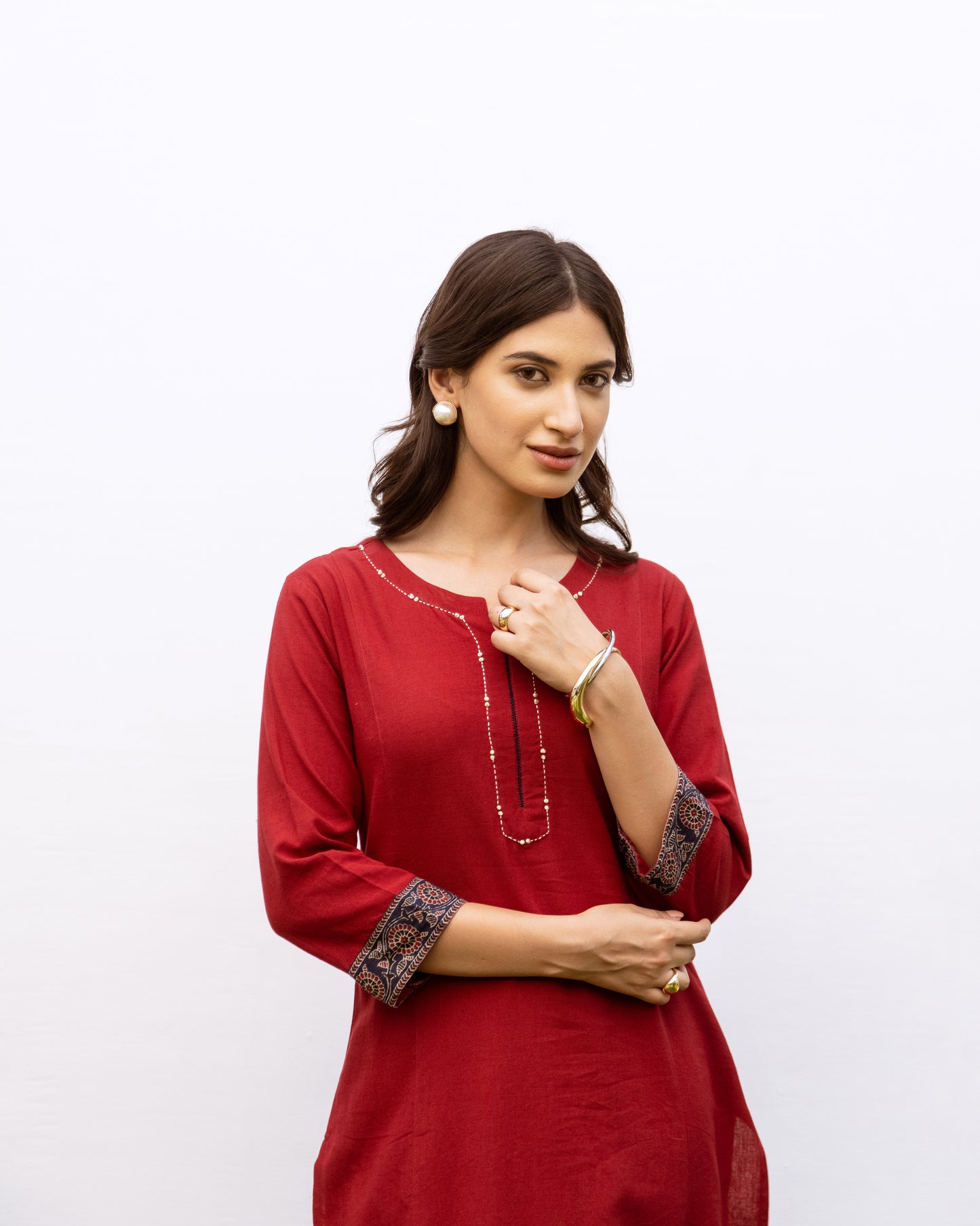 Red Cotton Flax Round With V-Neck Kurta For Women's