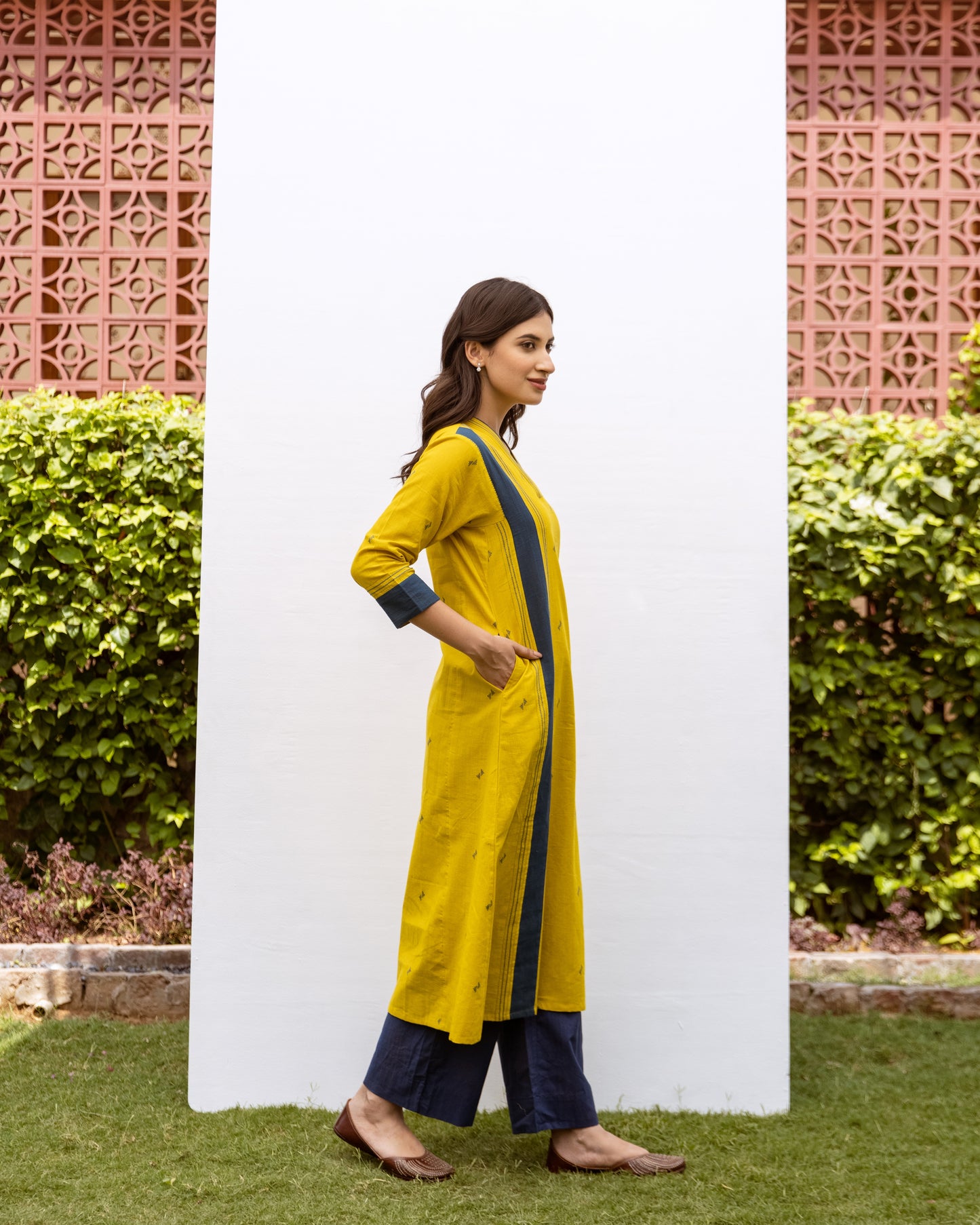 Mustard Yellow Cotton V-Neck Kurta For Women's