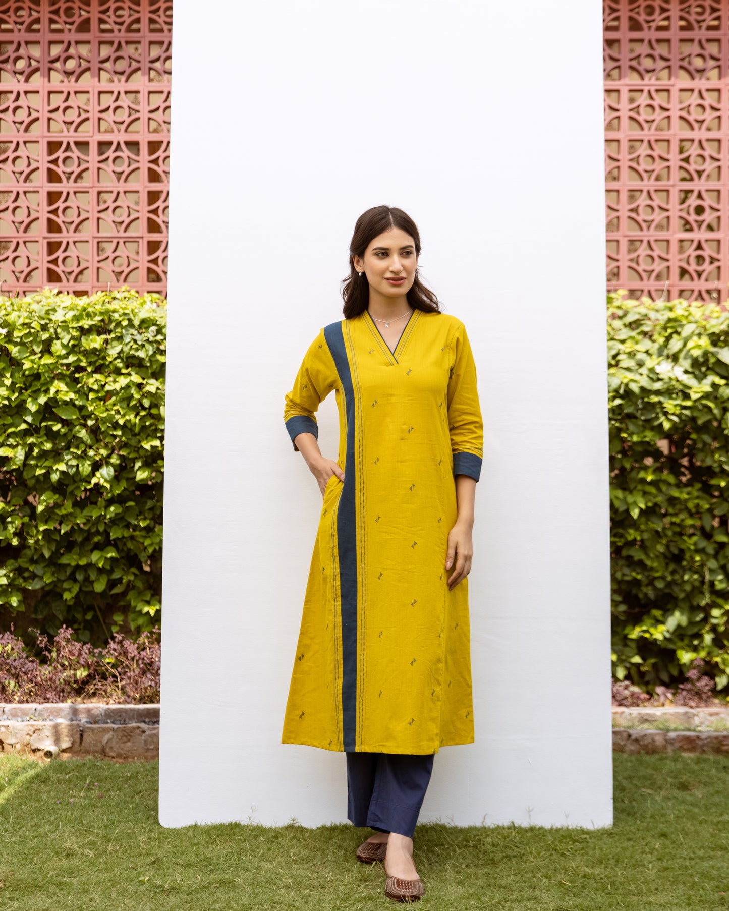 Mustard Yellow Cotton V-Neck Kurta For Women's