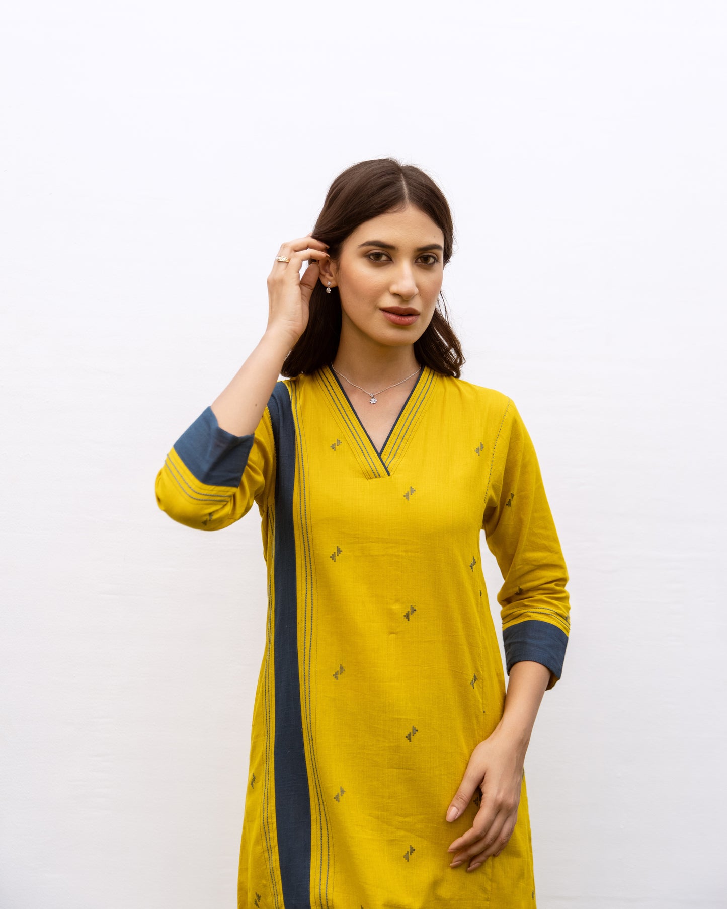 Mustard Yellow Cotton V-Neck Kurta For Women's