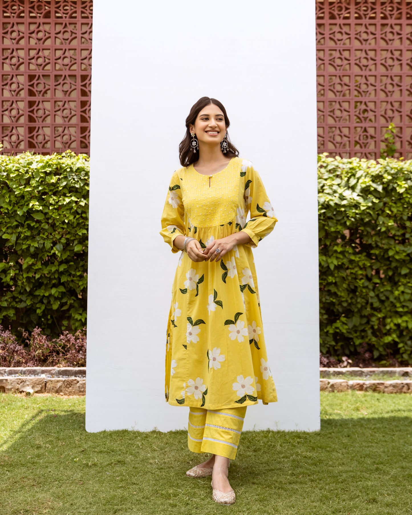 Yellow Cotton Round Neck Floral Print Kurta Pant Set For Women's