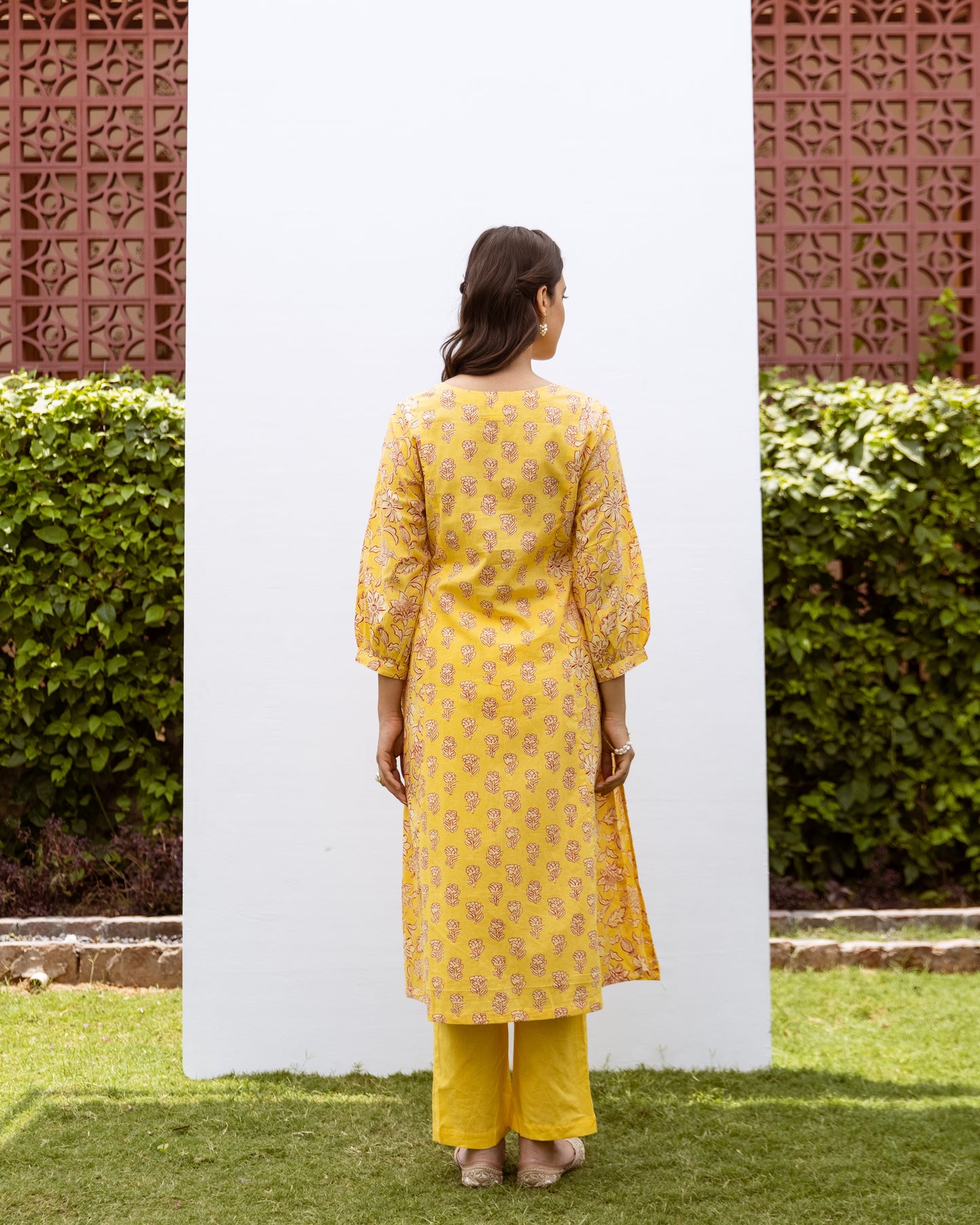 Yellow Cotton Floral Print Round Neck Kurta Pant Set for Women's