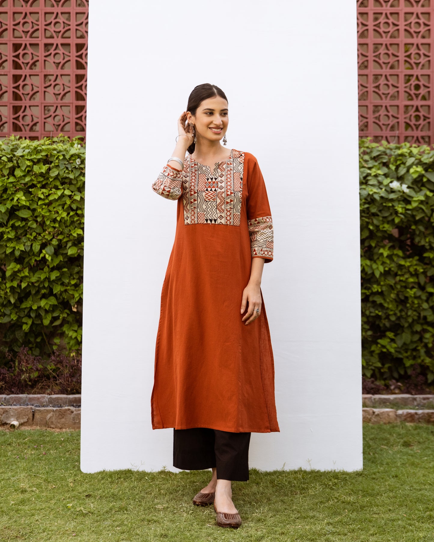Rust Cotton Flex Round With V-Neck Kurta For Women's