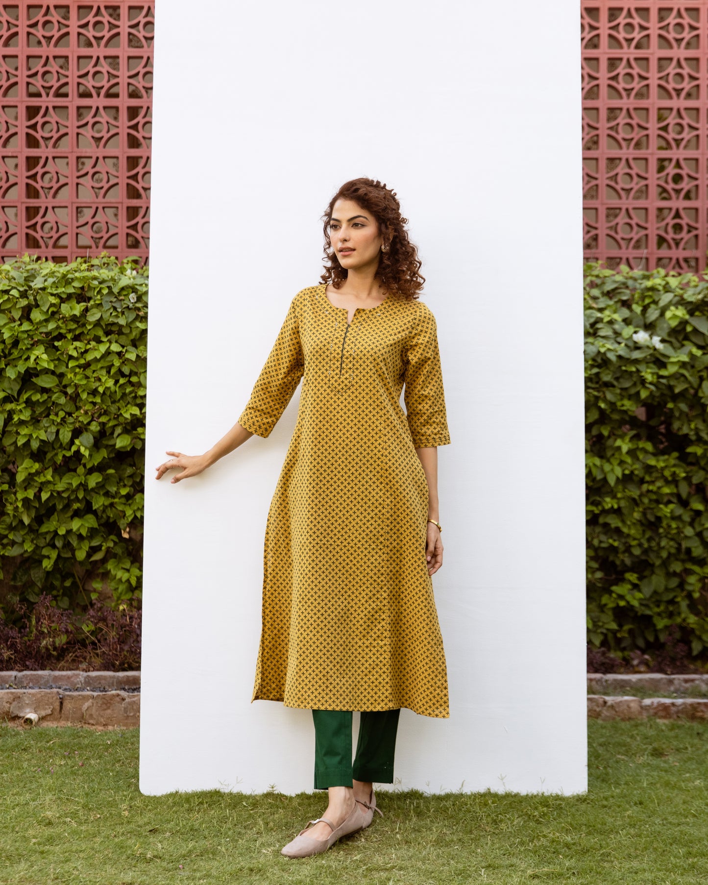 Mustard Yellow Cotton Round Neck Printed Kurta For Women's