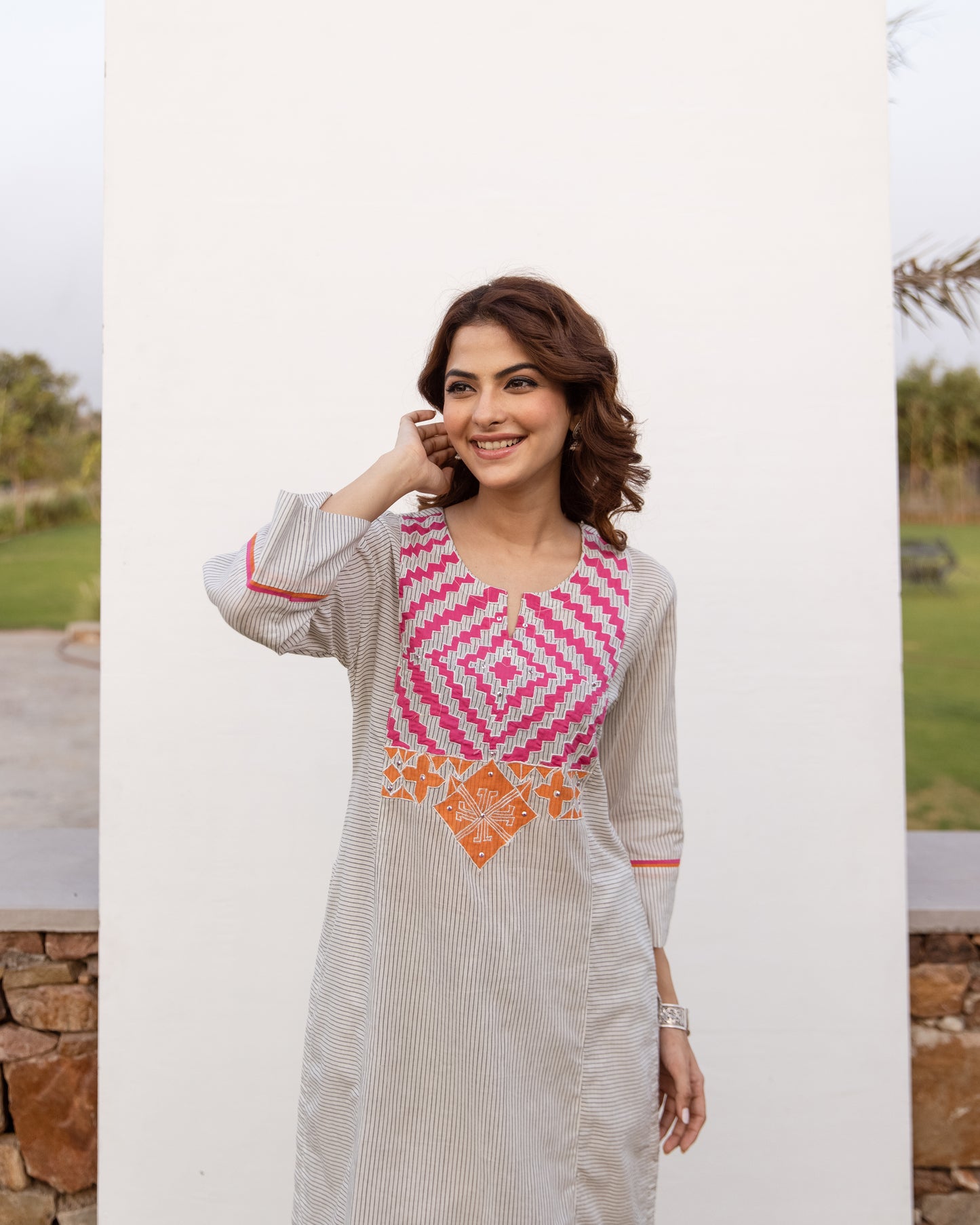White Striped Cotton Handloom Round Neck Kurta Pant Set For Women's