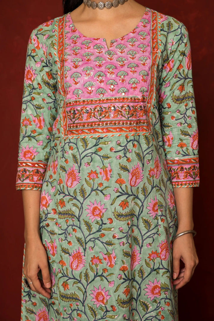 Sea Green With Pink Cotton Round Neck Kurta For Women's
