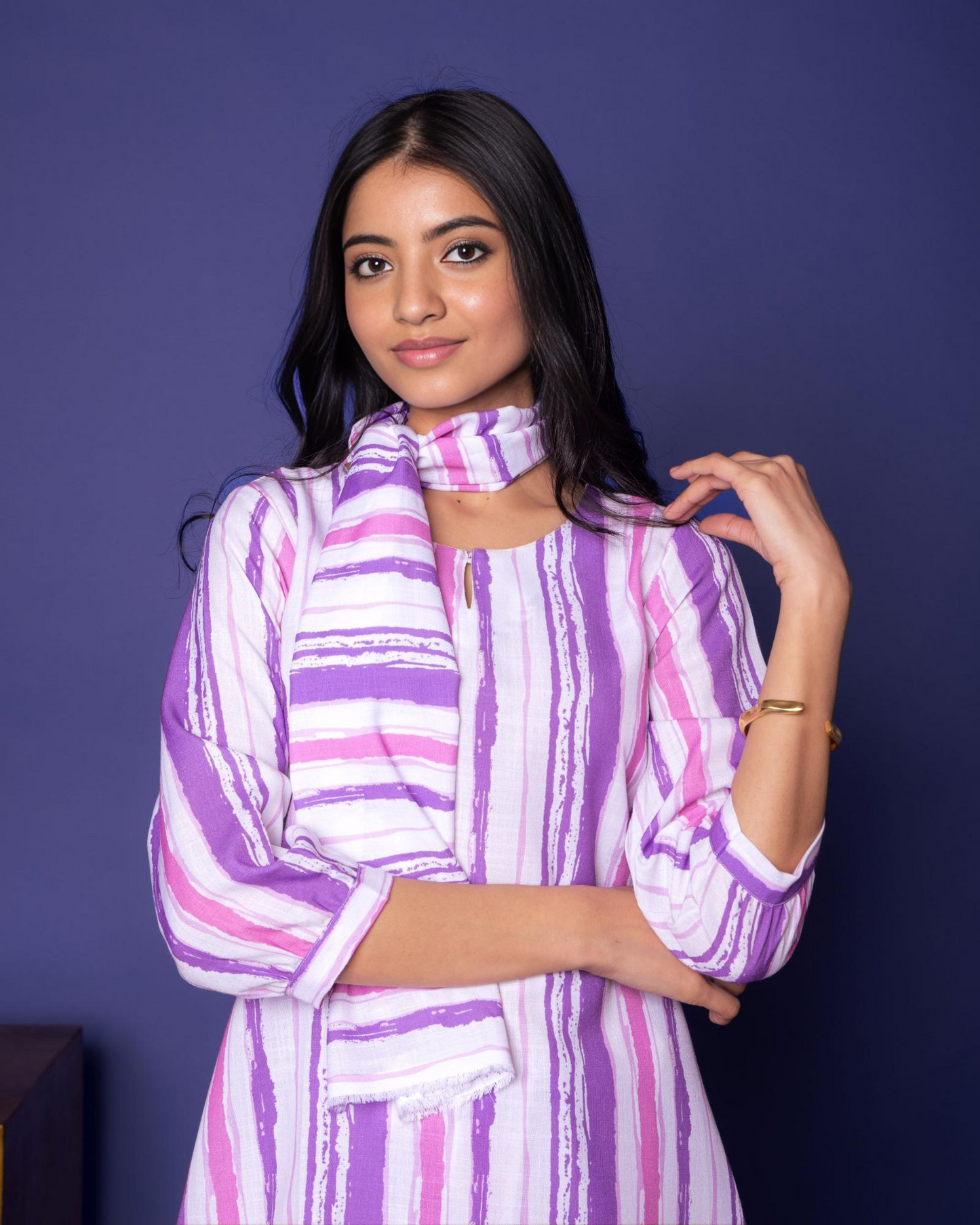 MULTICOLORED STRIPES LINEN BLEND ROUND NECK KURTA PANT SET