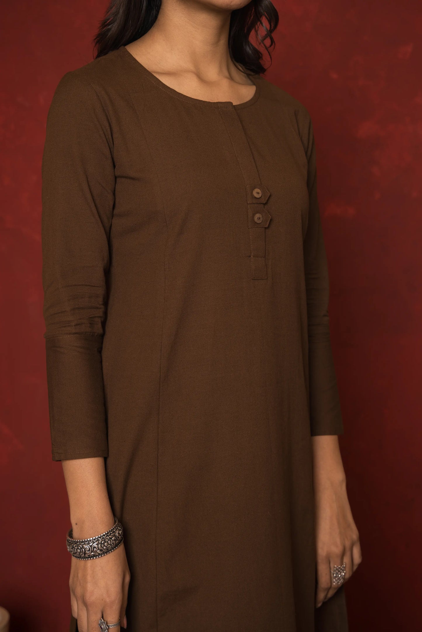 DARK BROWN COTTON FLEX ROUND HIGHLIGHTED WITH WOODON BUTTONS KURTA PANT SET