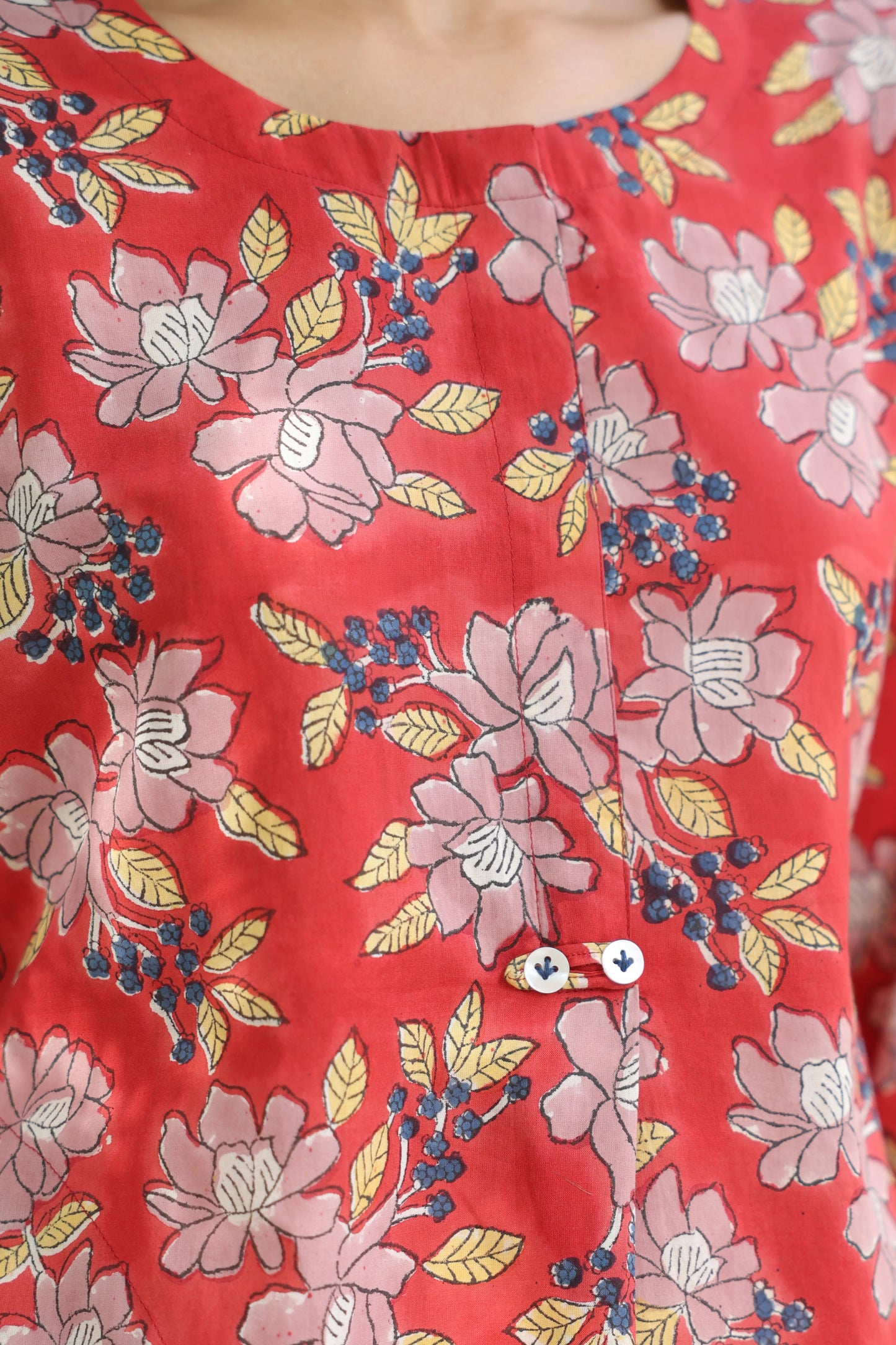 Red Floral Cotton Round Neck Handblock Short Top For Women's