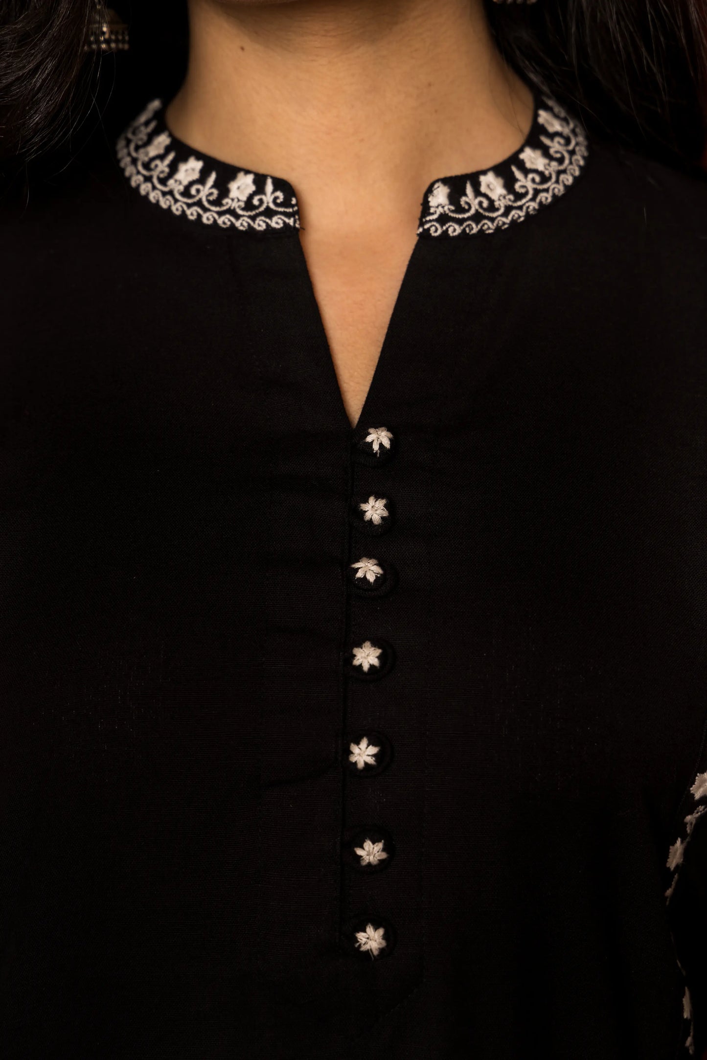 BLACK COTTON FLEX COLLAR EMBROIDERY WORK ON KURTA.WITH EMBROIDERY ON BUTTONS KURTA PANT SET