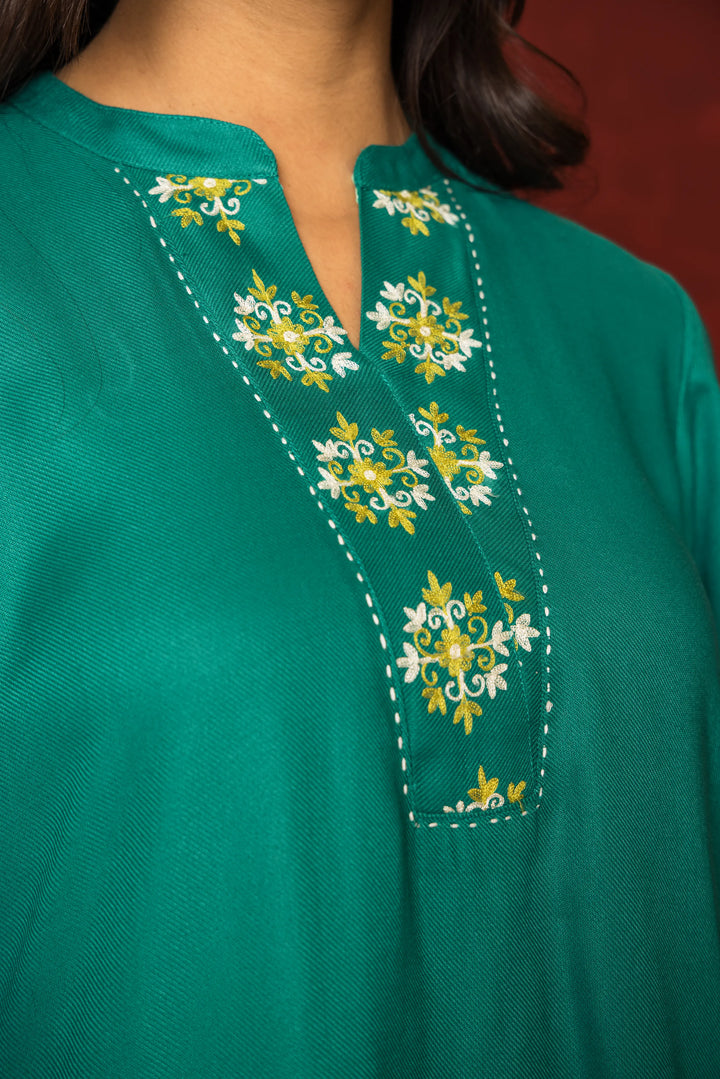 GREEN TWILL EMBROIDERY ON KURTA COLLAR NECK KURTA SALWAR