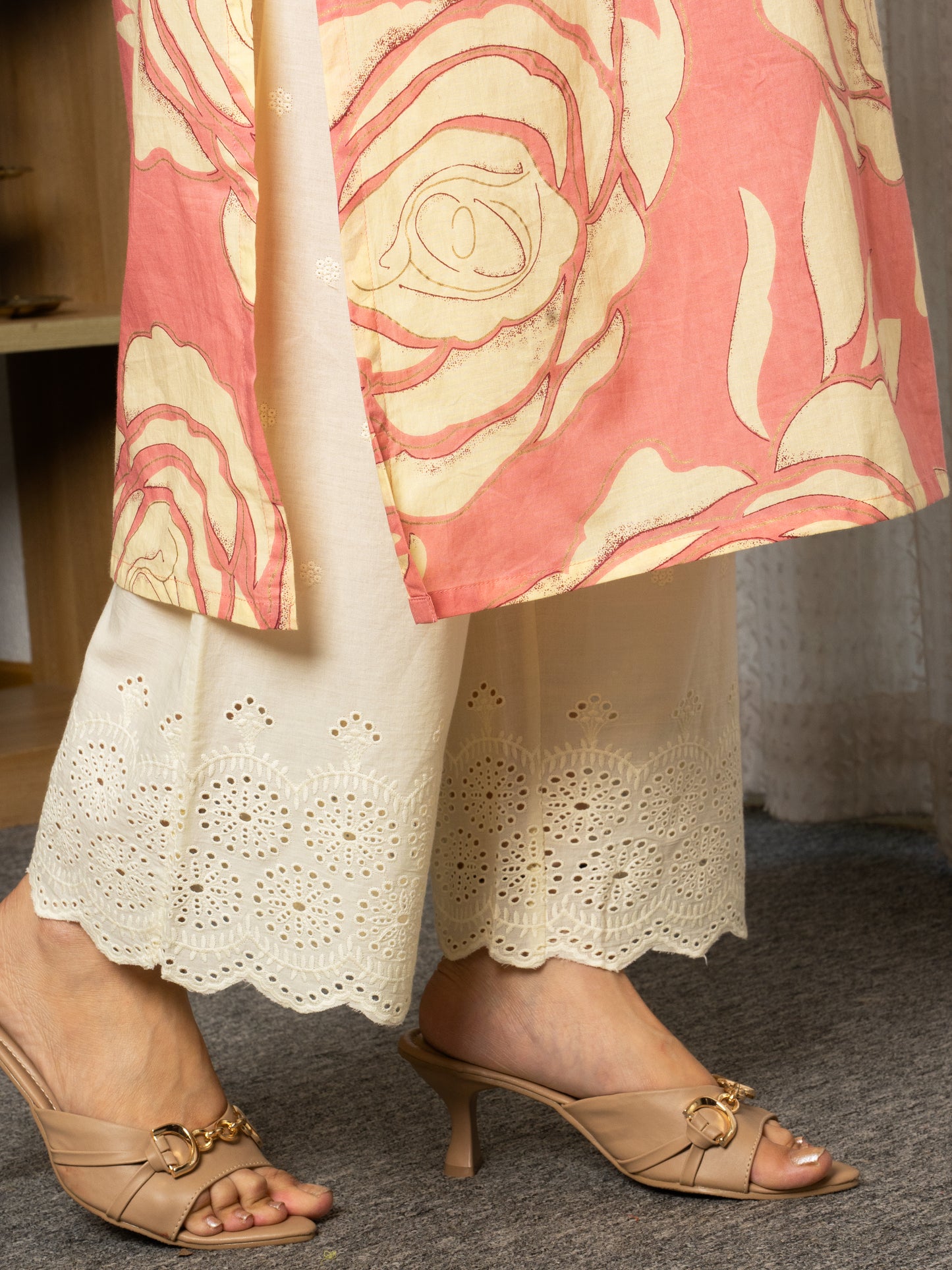 Pink -cotton-Round With V- neck-printed-kurta-for-womens