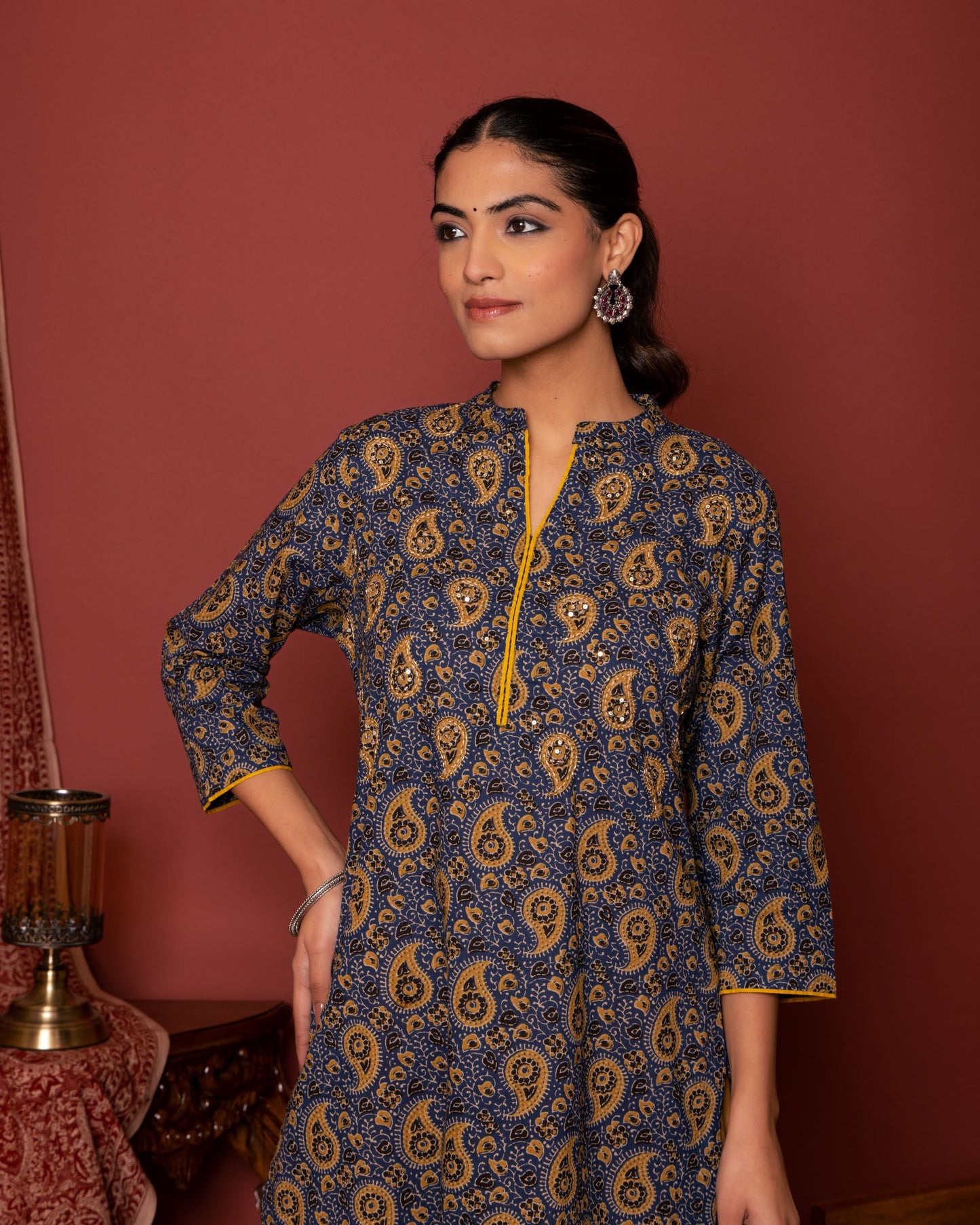 MEDHA KURTA