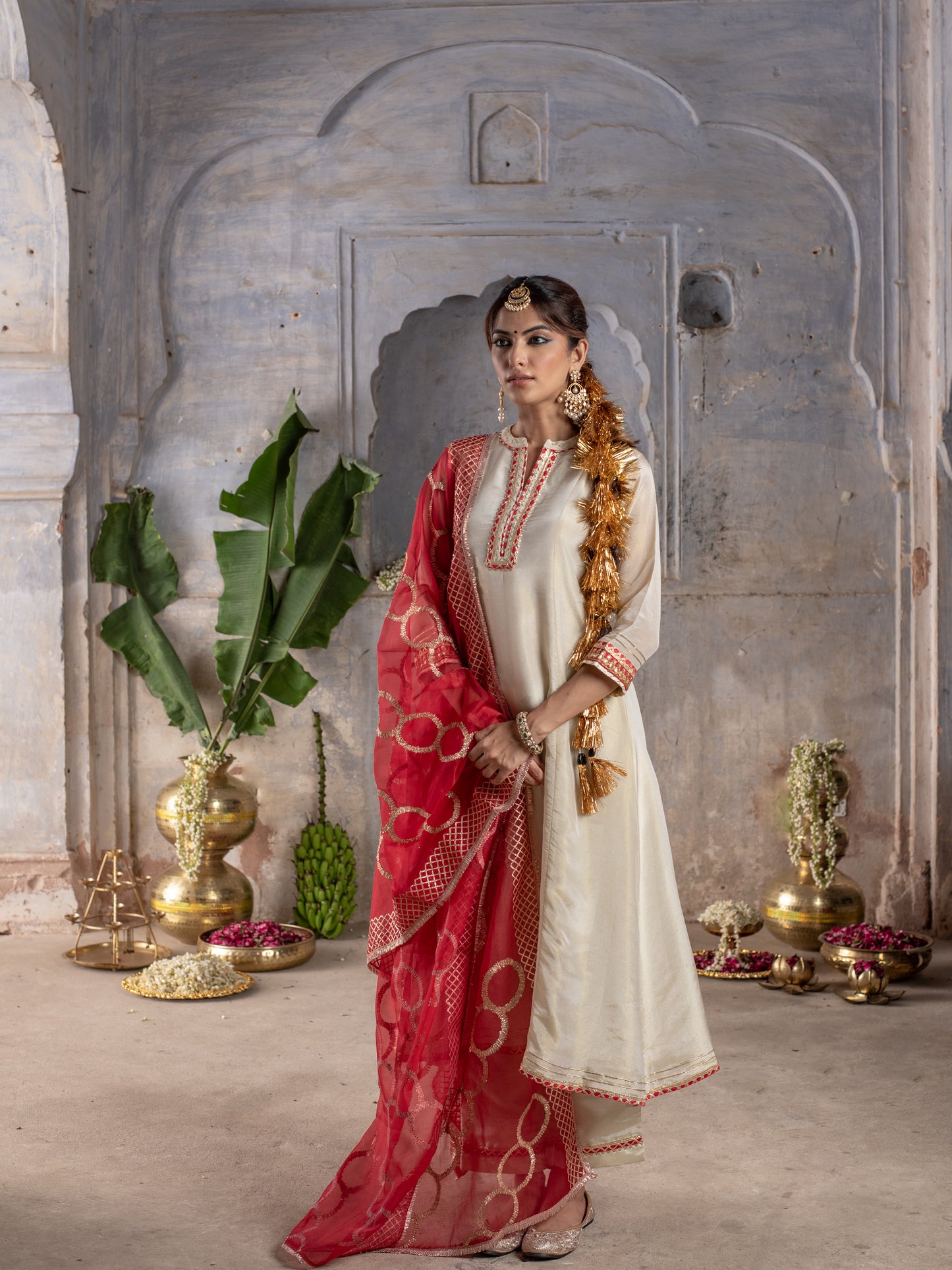 GOLD & RED TISSU SHIMMER COLLAR NECK ALL OVER WITH GOTA WORK DUPATTA FULL SET
