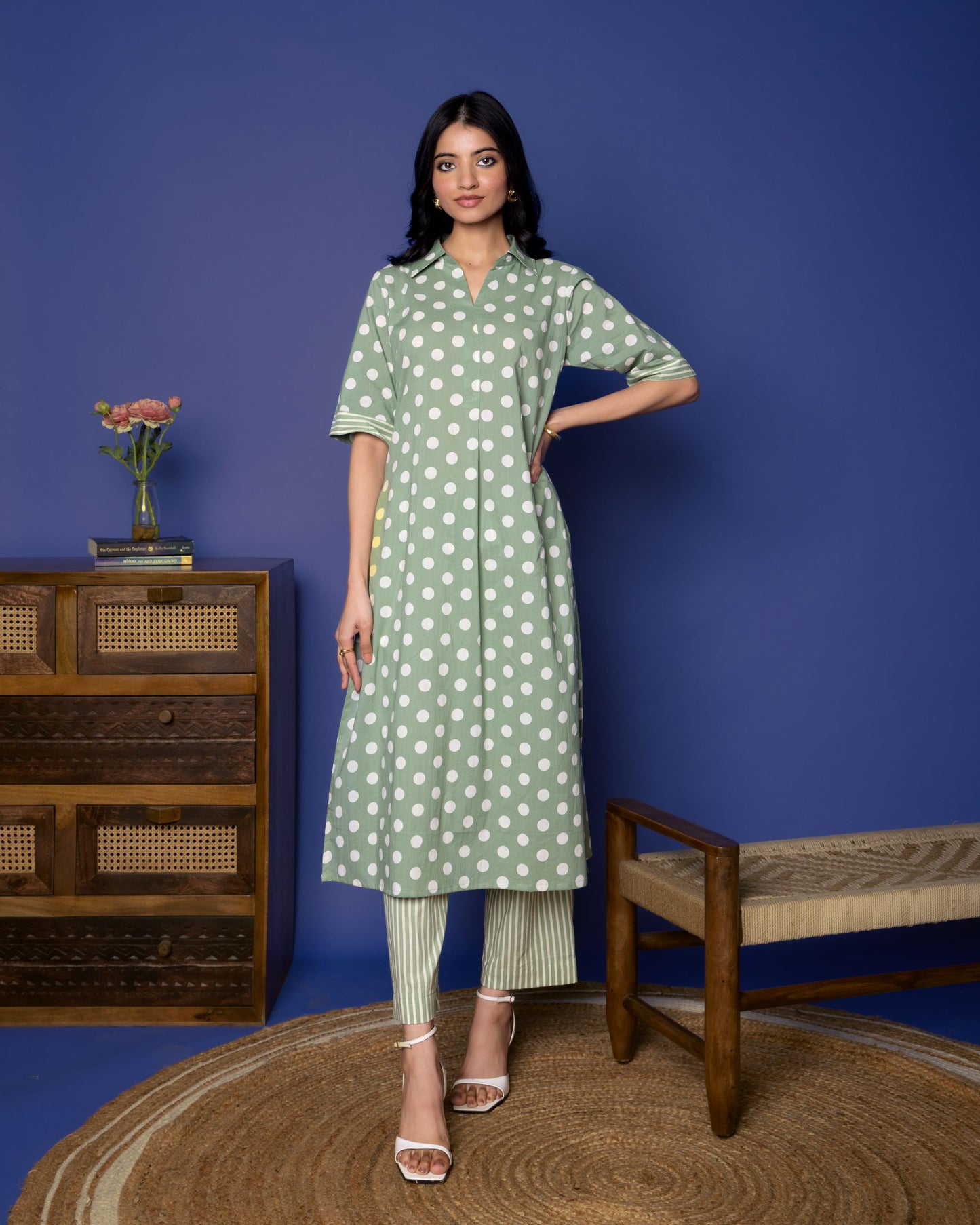 GREEN COTTON COLLAR NECK WITH POLKA PRINT KURTA PANT SET