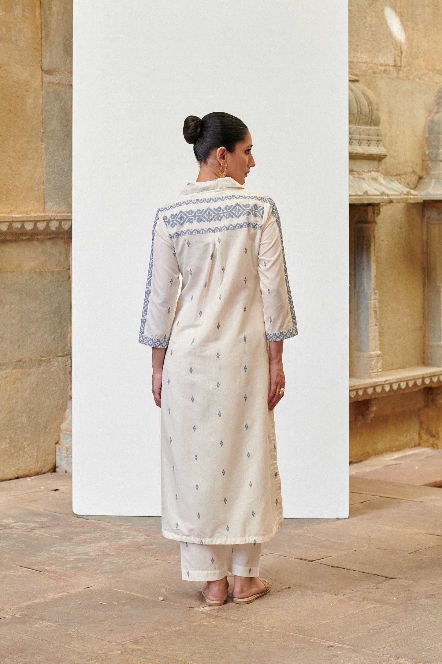 White Cotton Handloom Shirt Collar Kurta-Pant Set for Women's