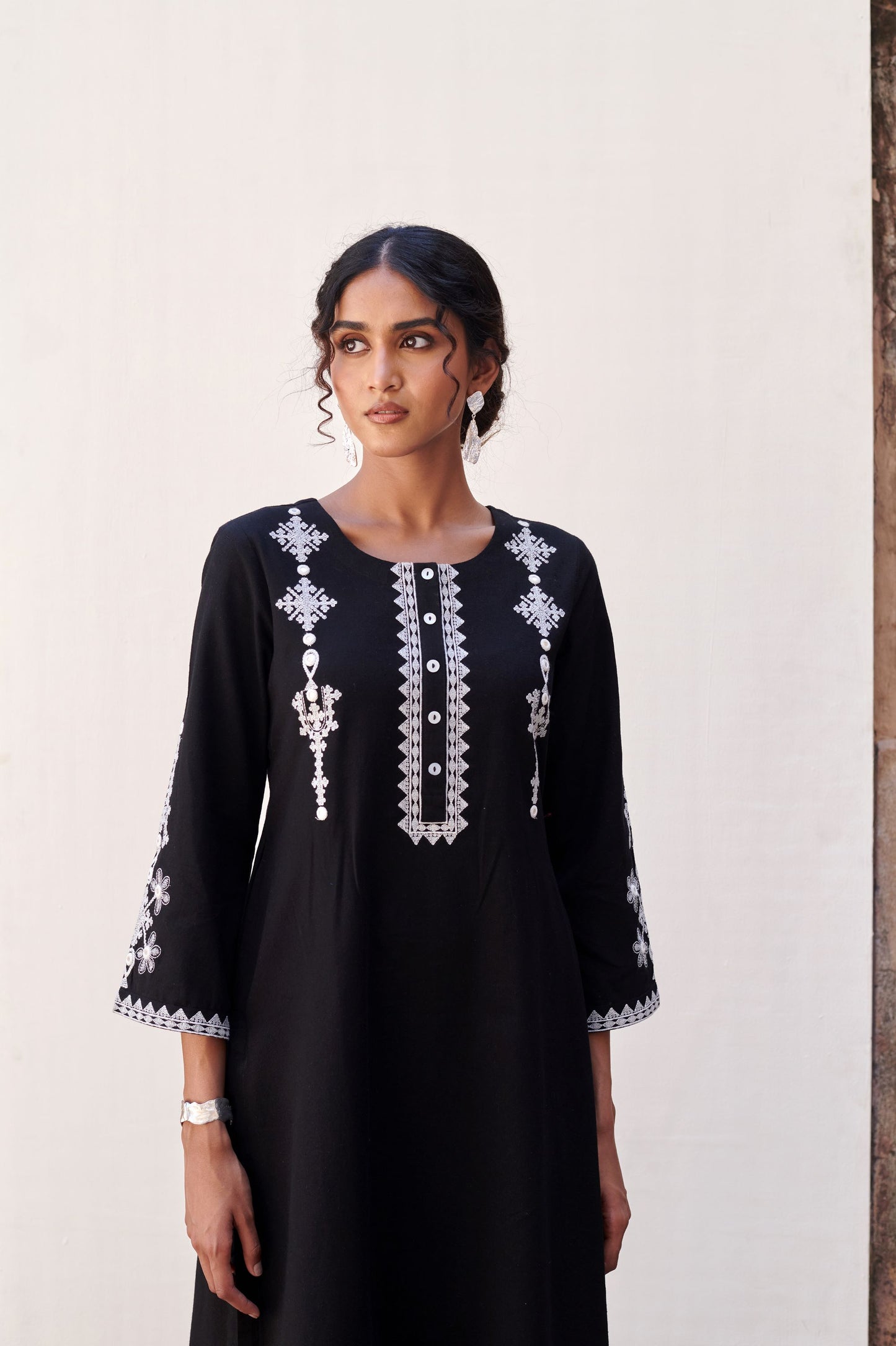 Black Cotton Flax Round Neck Kurta Pant Set For Women's