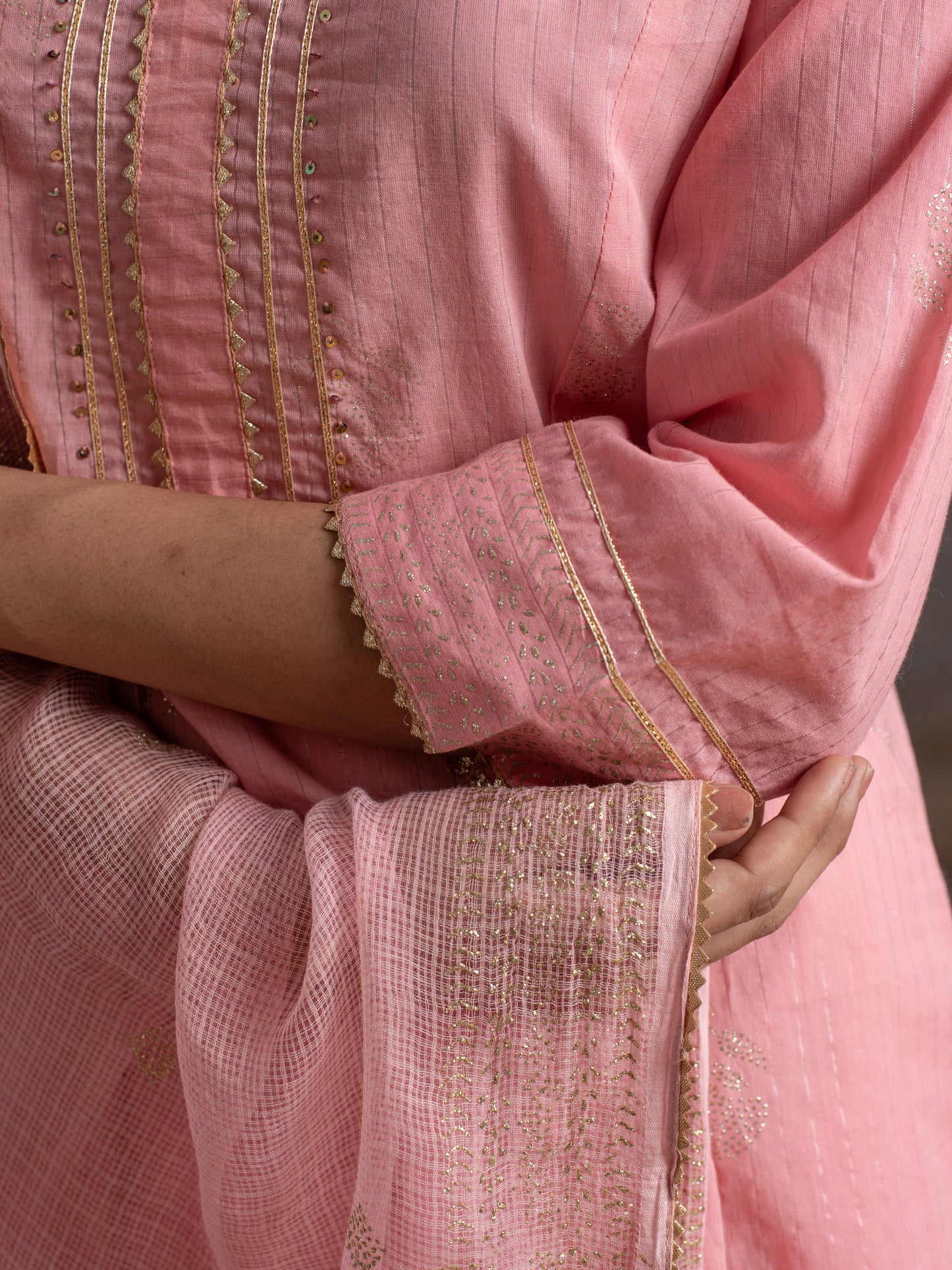 Baby pink cotton lurex round neck with kota doriya full set