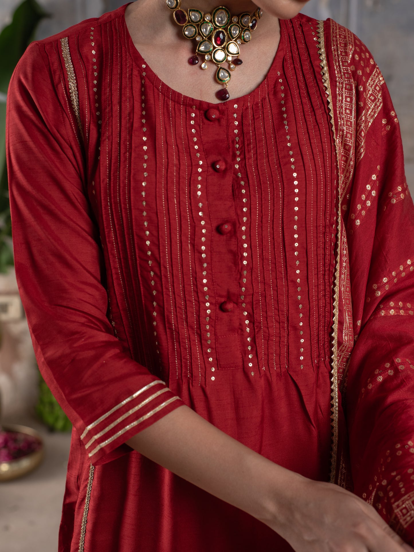 Red Dola Silk Round Neck Complete Suit Set For Women's