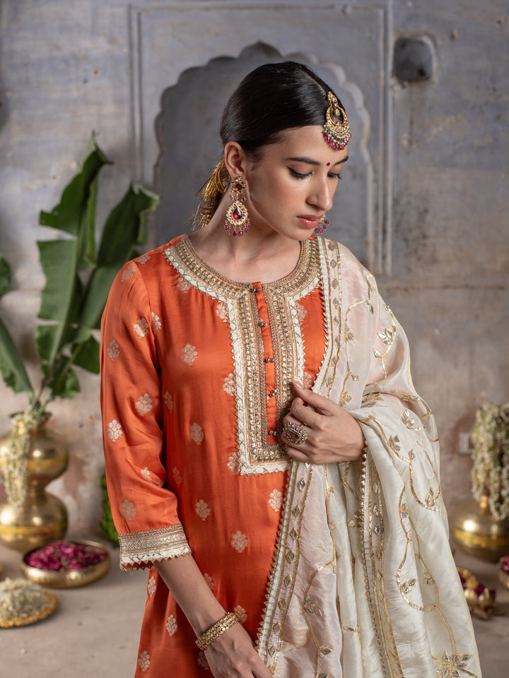 FANTA ORANGE JAQUARD SATIN ROUND NECK WITH GOTA PATTI FULL SET