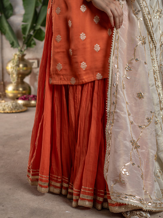 FANTA ORANGE JAQUARD SATIN ROUND NECK WITH GOTA PATTI FULL SET