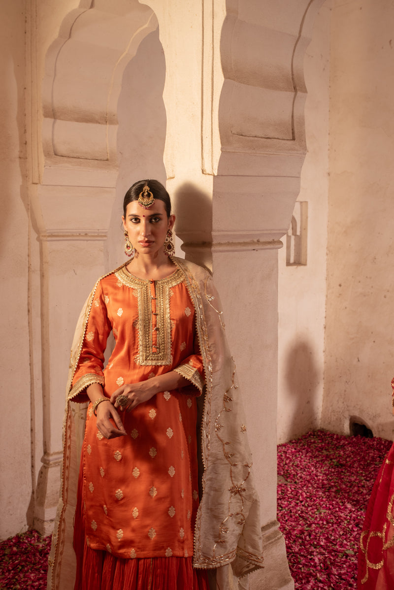 FANTA ORANGE JAQUARD SATIN ROUND NECK WITH GOTA PATTI FULL SET