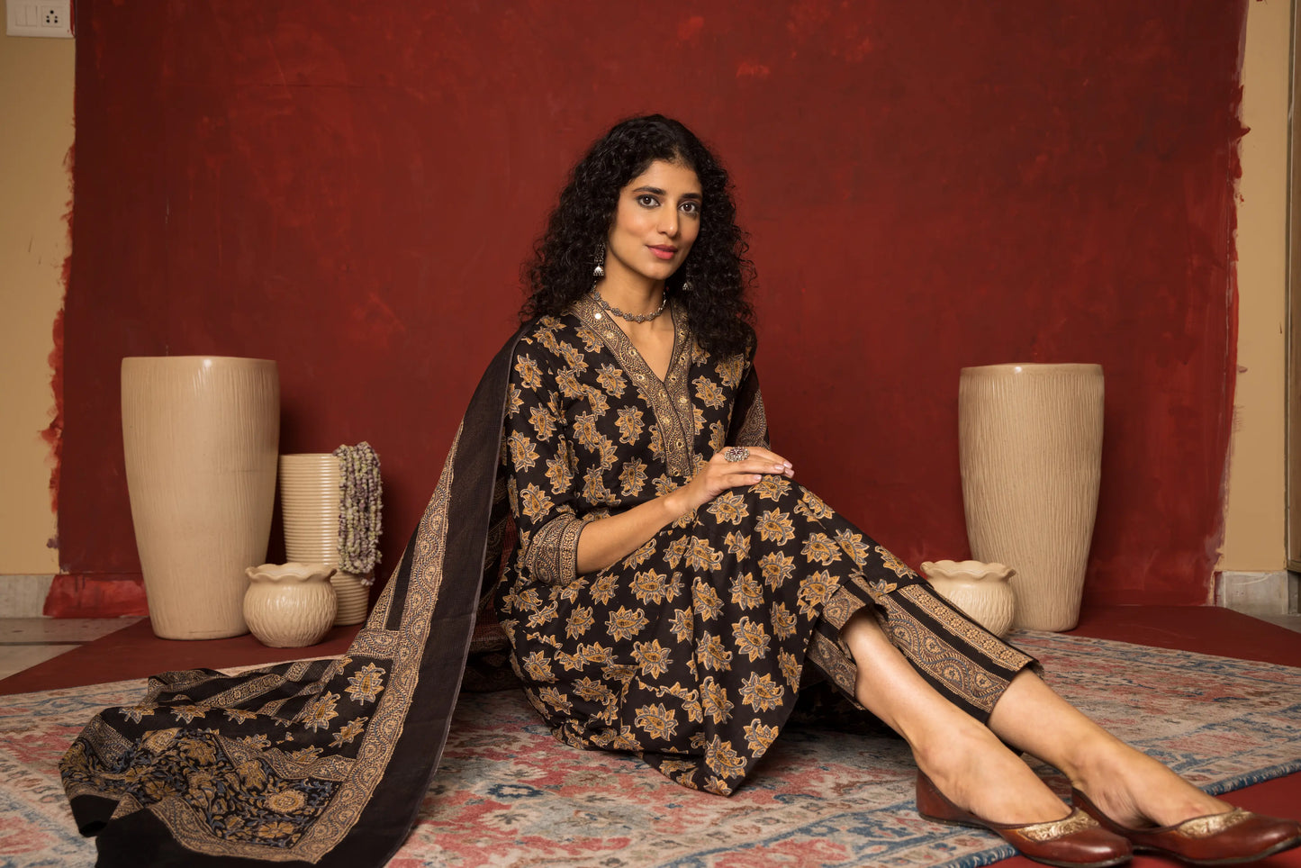 BLACK COTTON V-NECK BOOTI PRINT MIRROR WORK ON NECK FULL SET
