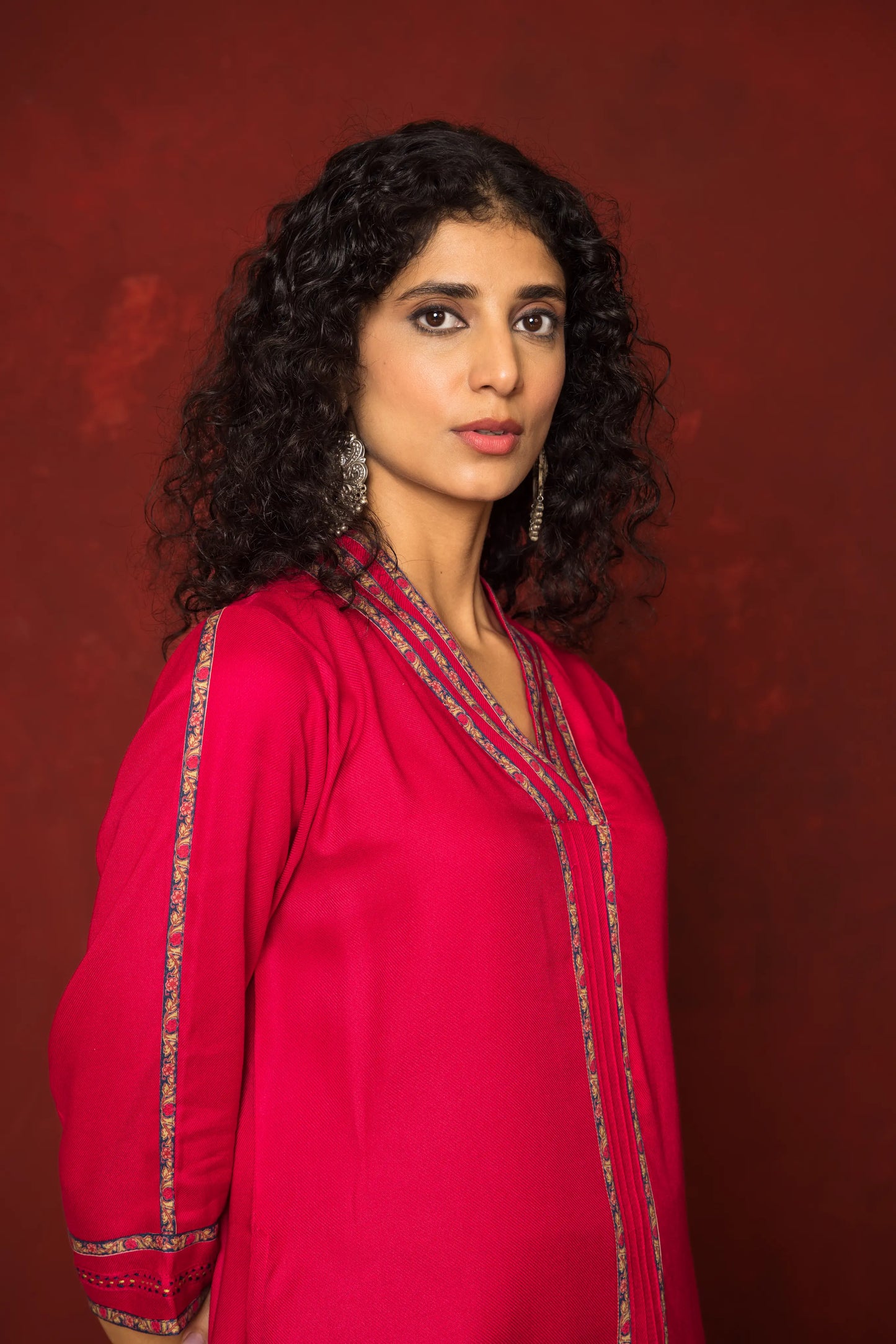 PINK KURTA-TWILL PANT-COTTON V-NECK KURTA ALL OVER HIGHLIGHTED WITH BORDERS KURTA PANT SET
