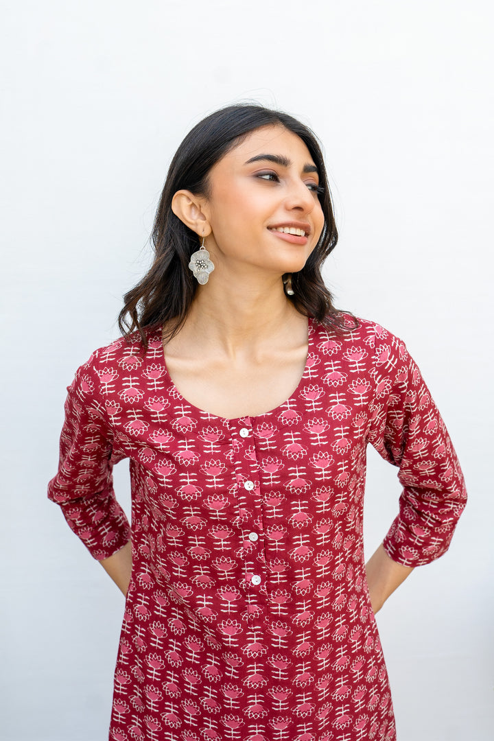 Onion Pink Cotton Booti Print Kurta For Women's