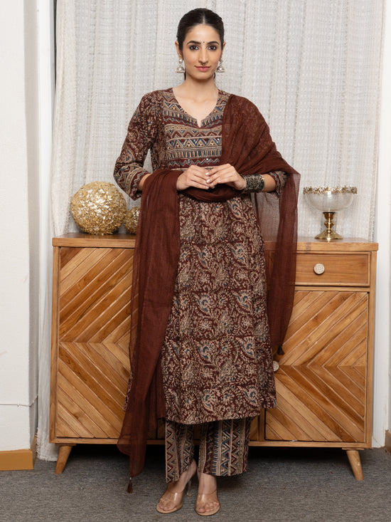 Maroon Cotton Round With V-Neck Kalamkari Kurta Pant For Women's (Dupatta Not Included.)