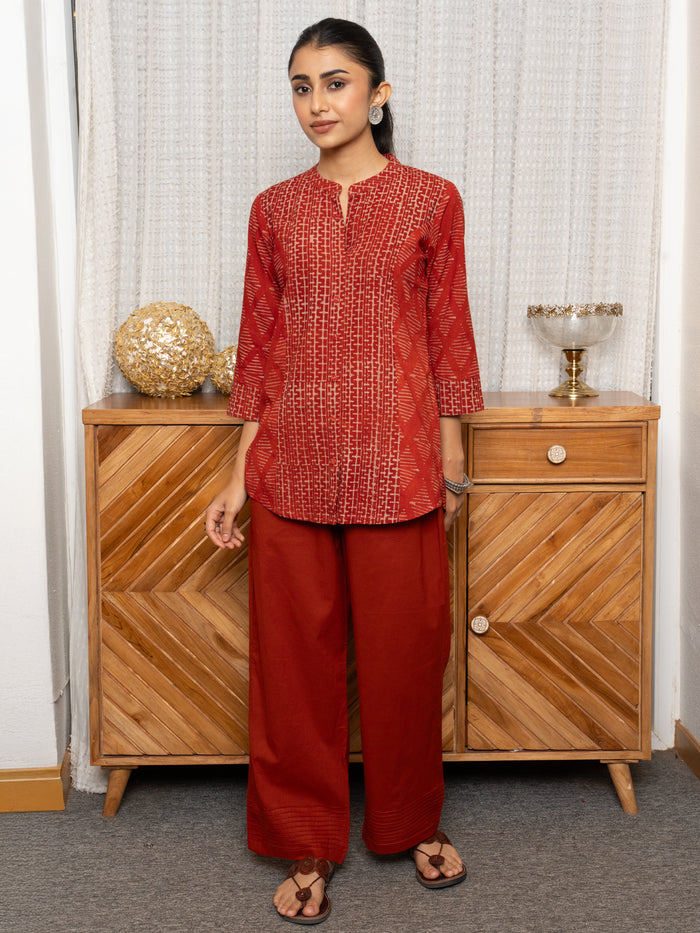 Red Cotton Collar Short Top For Women's