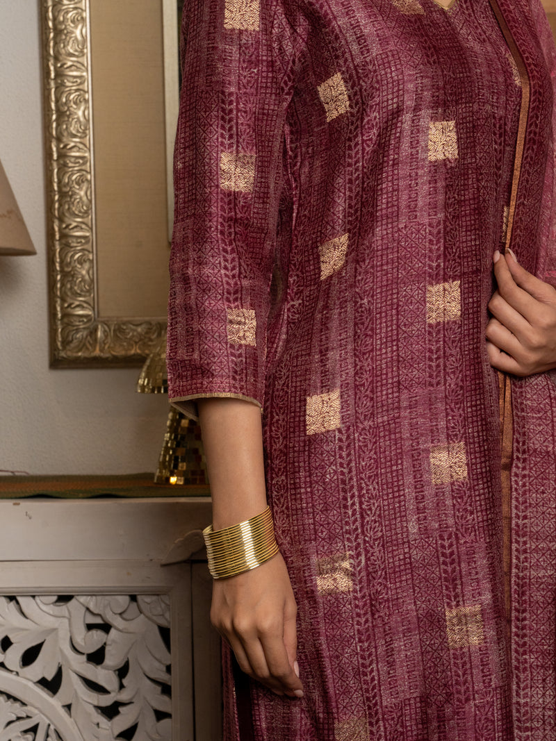 Wine Rose Tussar Silk Handblock Print V- Neck Complete Suit Set For Women's