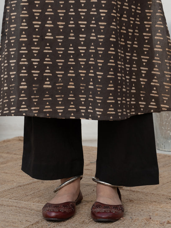 Dark Gray Colour Cotton Daabu Print,Kantha And Mirror Work Kurta For Women's