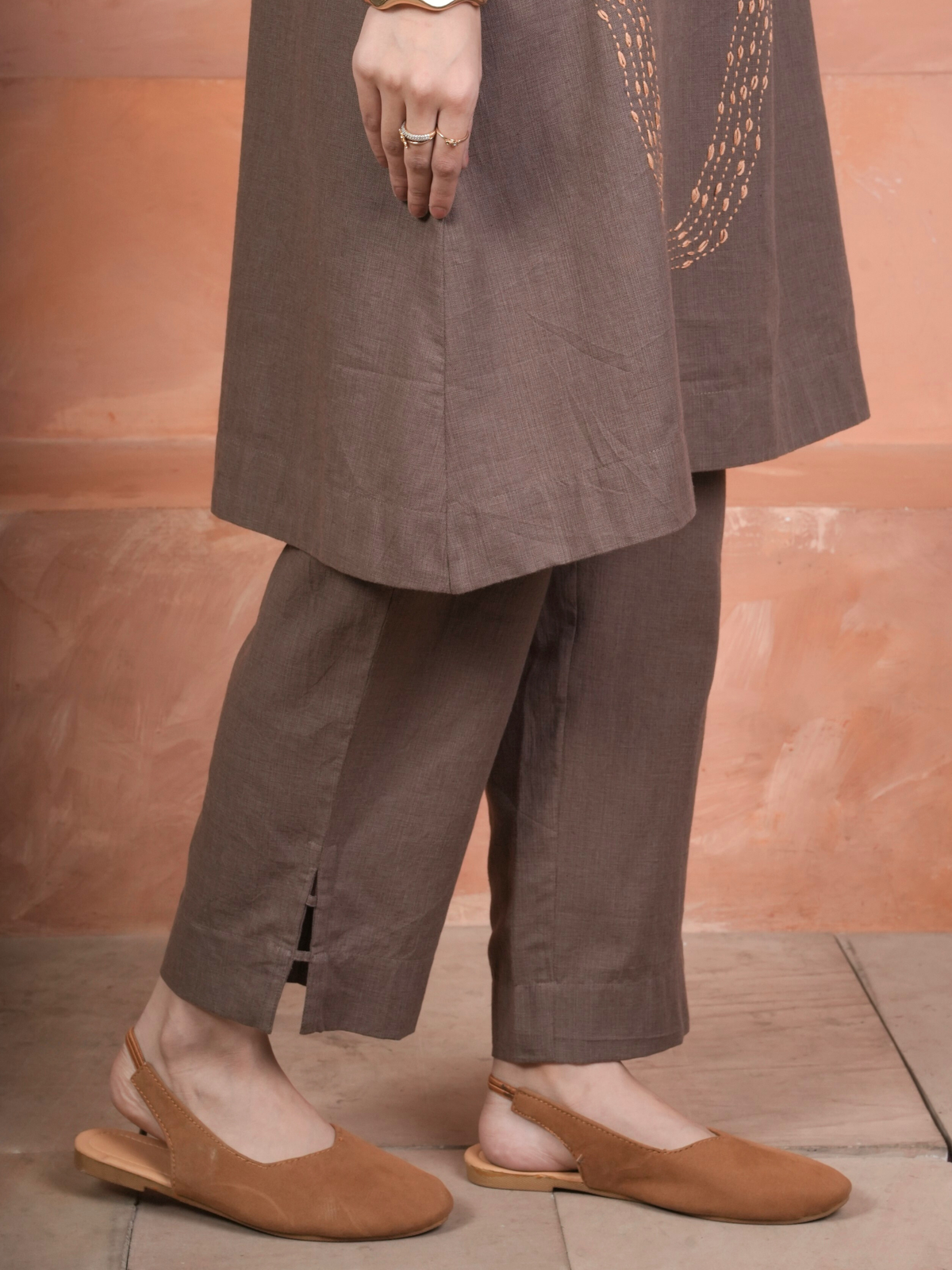Brown Cotton Handloom Round Neck Kurta Pant Set For Women's