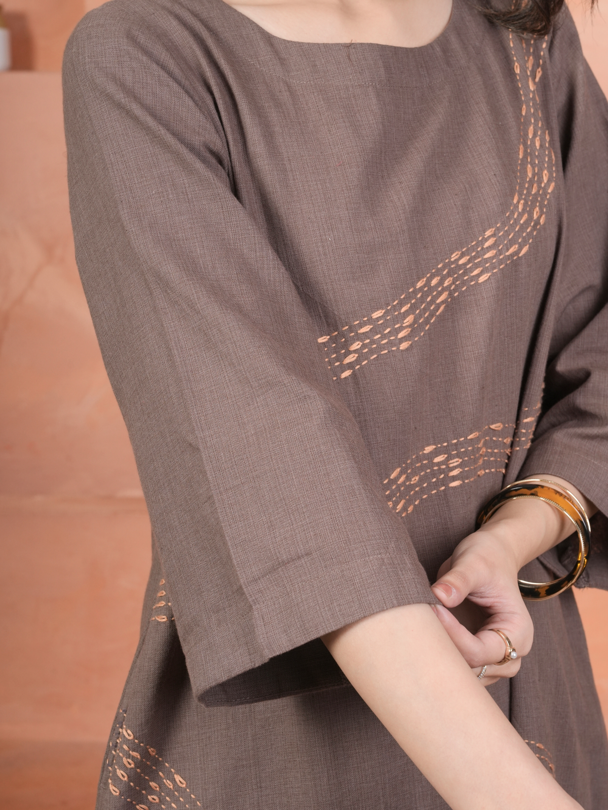 Brown Cotton Handloom Round Neck Kurta Pant Set For Women's