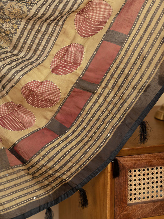 Gray Chanderi Block Print Hand Kantha Saree