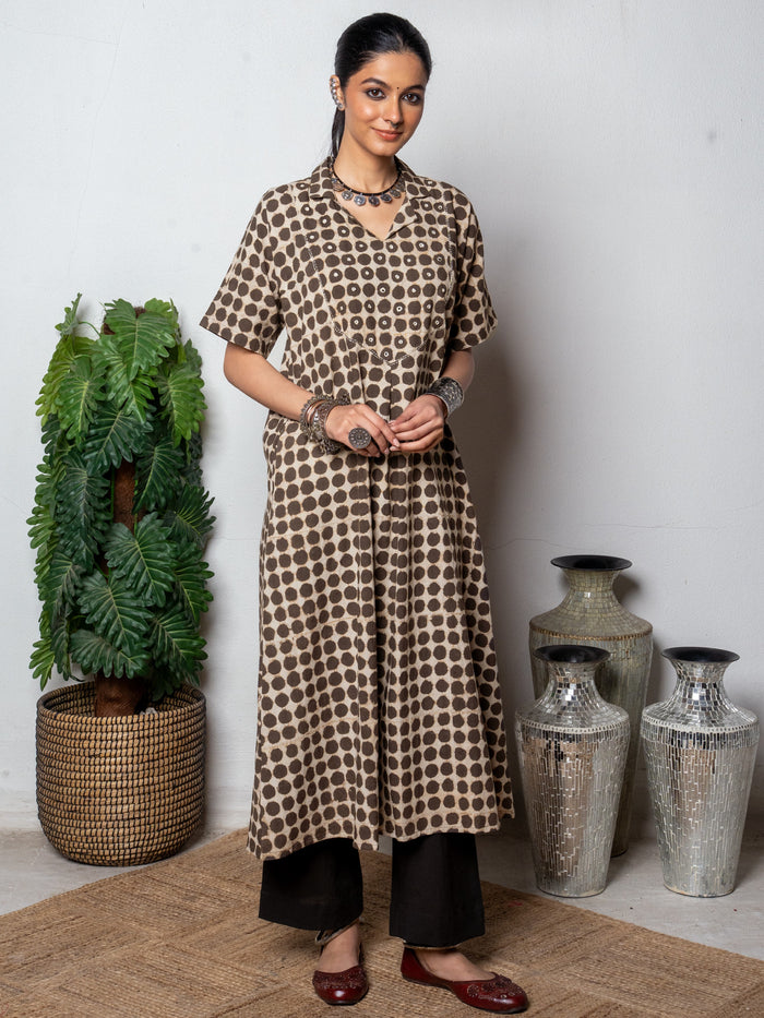 Dark Grey Cotton Shirt Collar Daabu Hand Print Kurta For Women's