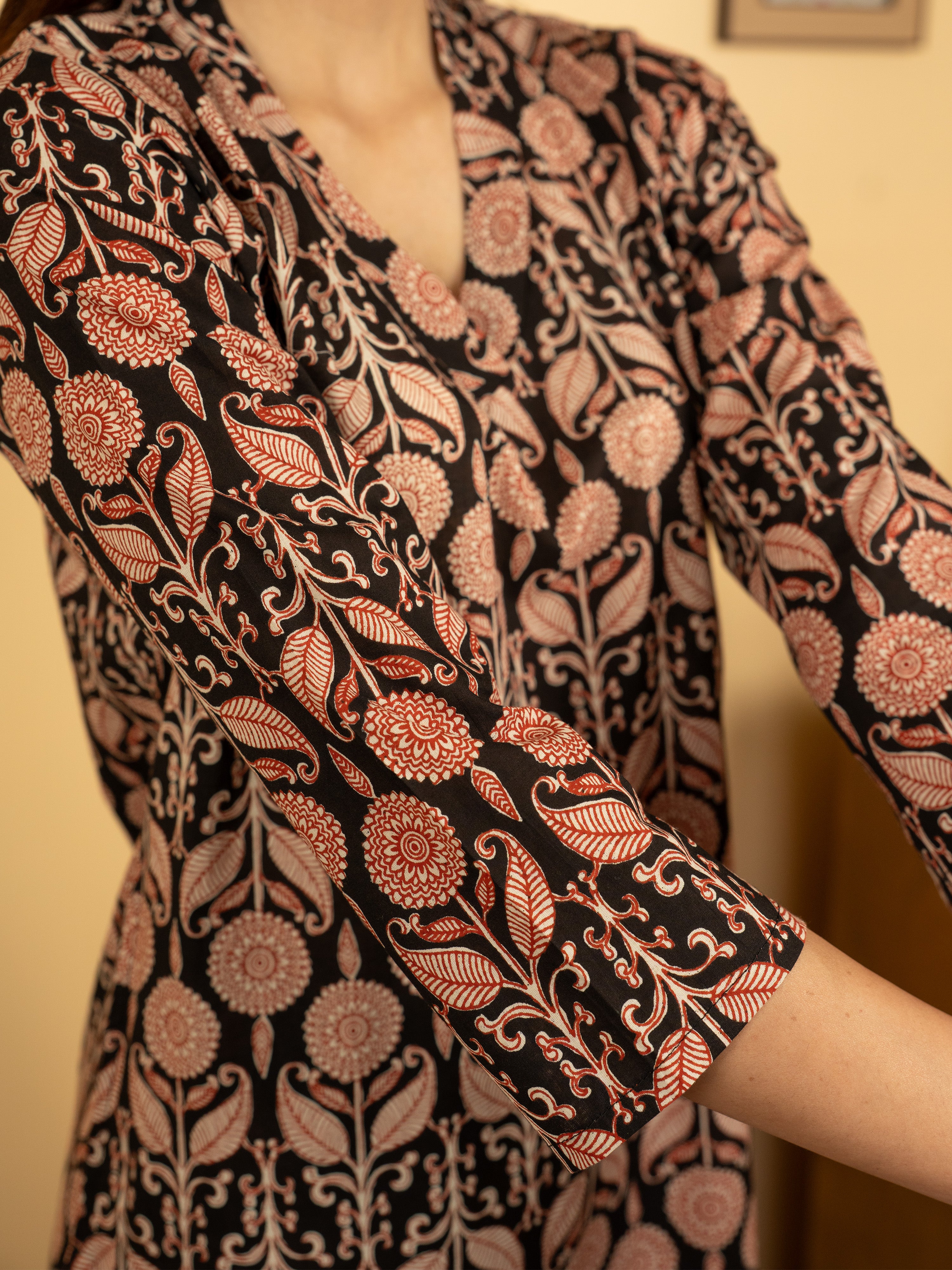 Black Colour Cotton V Neck Block Print Kurta For Women's