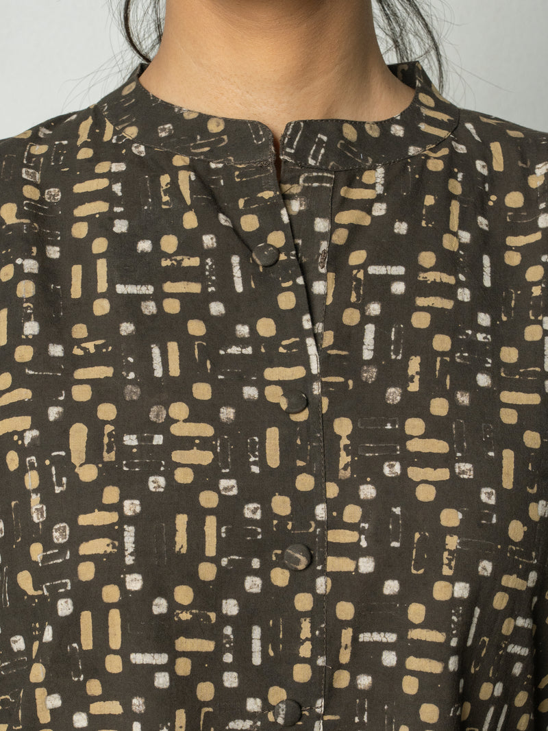 Dark Grey Cotton Collar Neck Daabu Hand Print Kurta For Women's